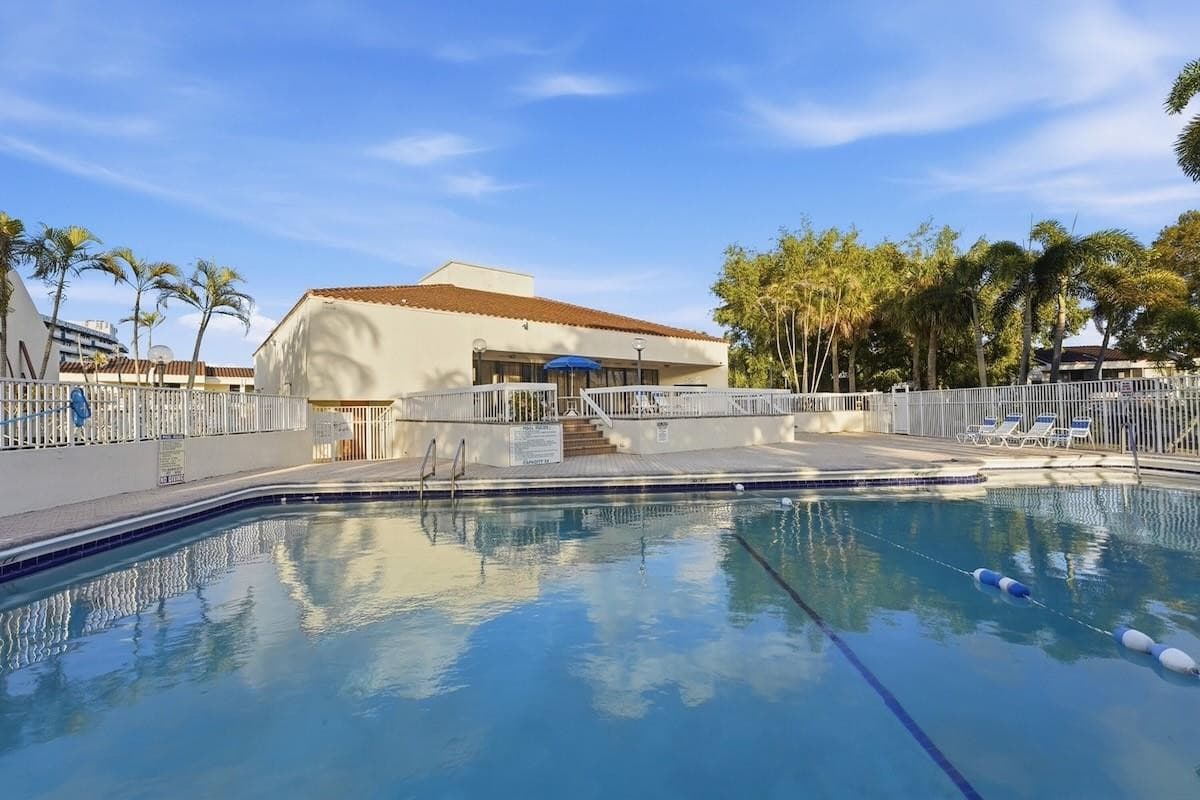 6678 Racquet Club Drive 209, Fort Lauderdale, FL 33319 — photo 37 of 39
