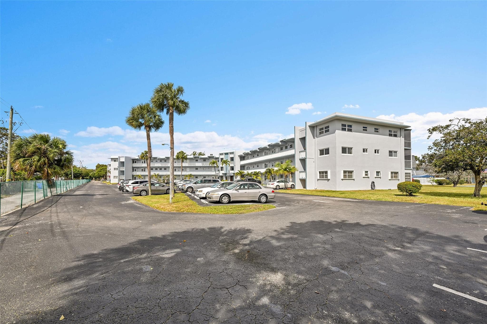 2223 Park Lane 302, Hollywood, FL 33021 — photo 3 of 27
