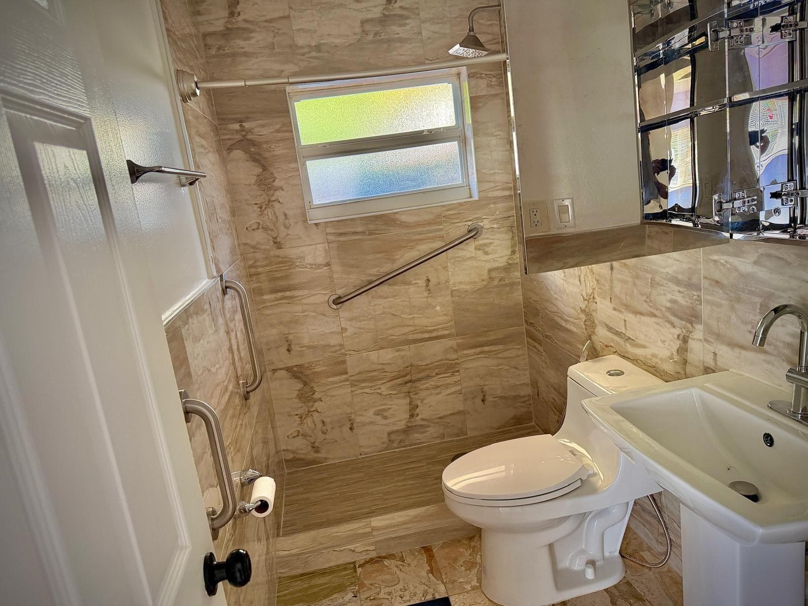 707 NE 15th Street A, Fort Lauderdale, FL 33304 — photo 14 of 18
