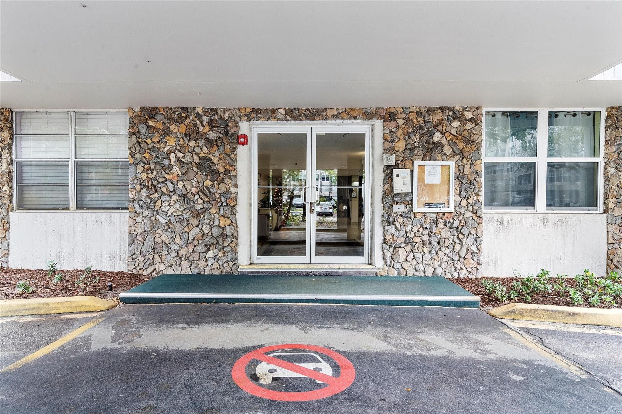 6500 Cypress Road 211, Plantation, FL 33317 — photo 11 of 40
