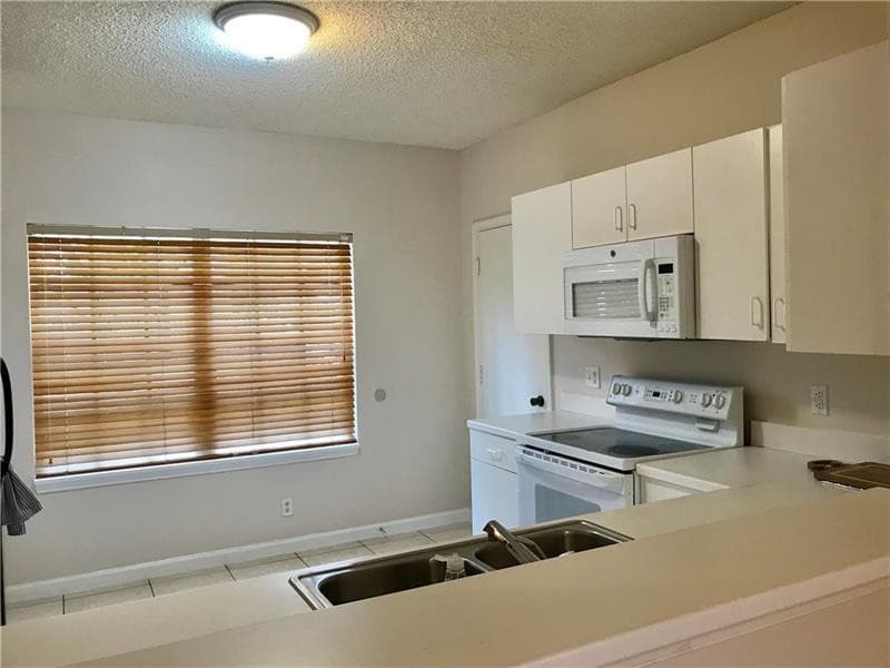 5870 S Golden Beauty Lane, Tamarac, FL 33321 — photo 4 of 15