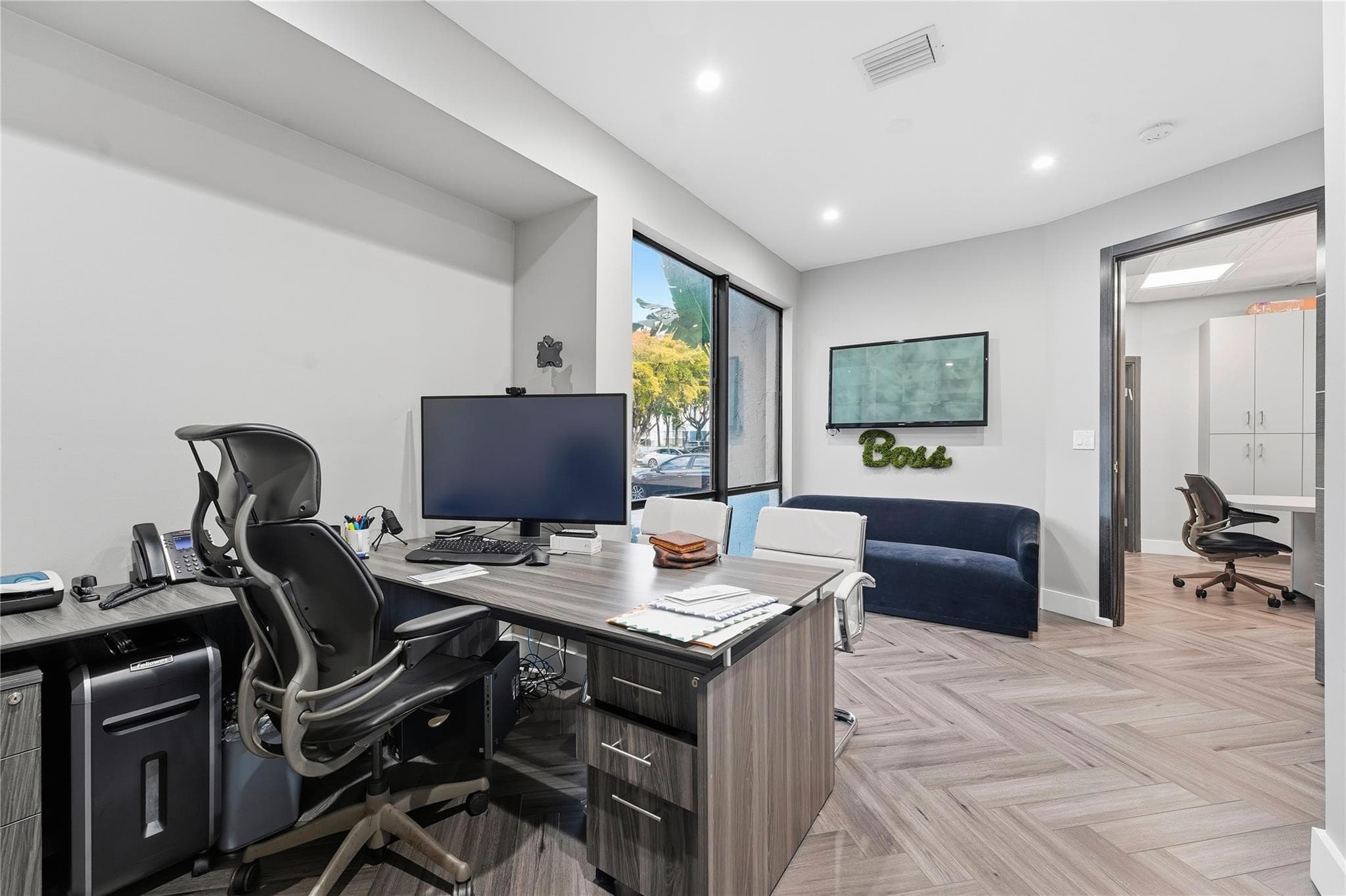 520 NW 165th Street Road, Miami, FL 33169 — photo 18 of 38