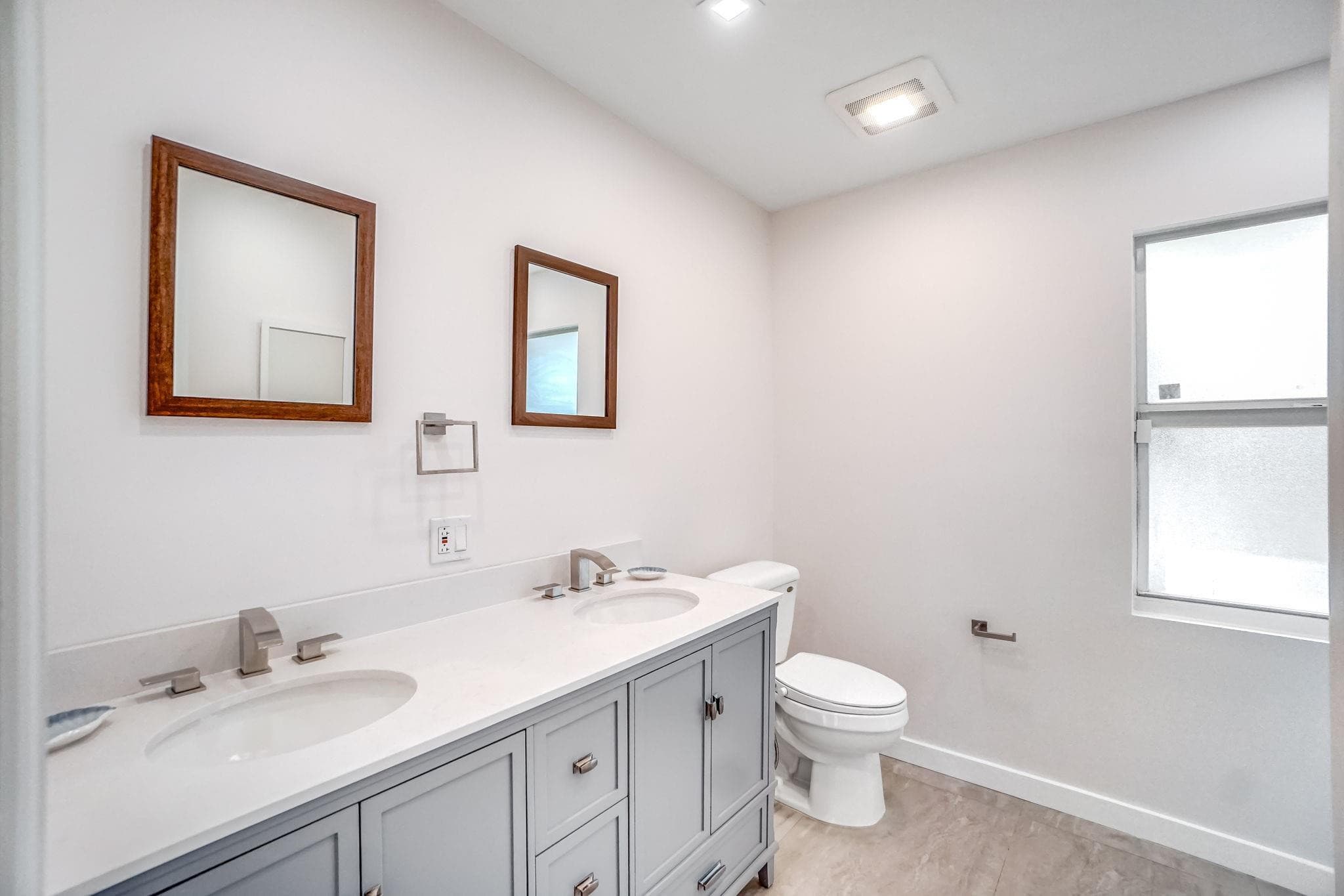 5550 NE 26th Avenue, Fort Lauderdale, FL 33308 — photo 10 of 56