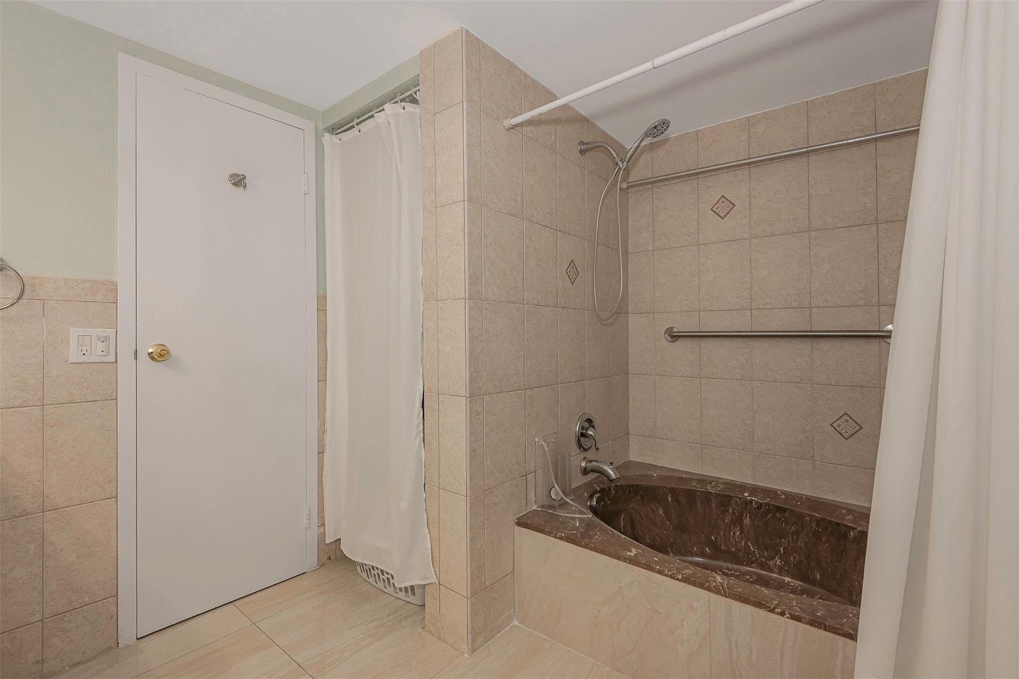 2017 S Ocean Drive 307, Hallandale Beach, FL 33009 — photo 22 of 32