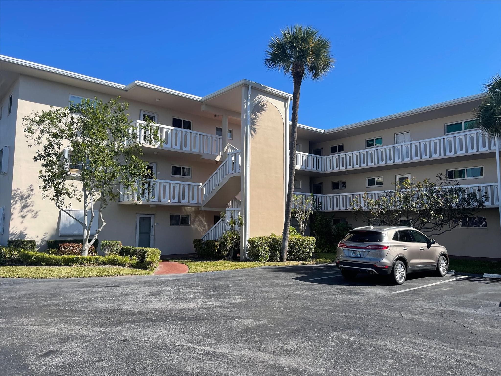 2566 S Garden Drive 108, Lake Worth, FL 33461 — photo 15 of 19