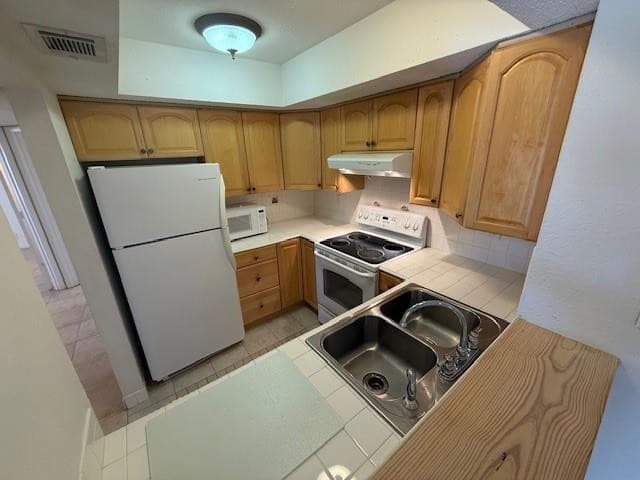 1500 SE Royal Green Circle 203, Port St. Lucie, FL 34952 — photo 11 of 18