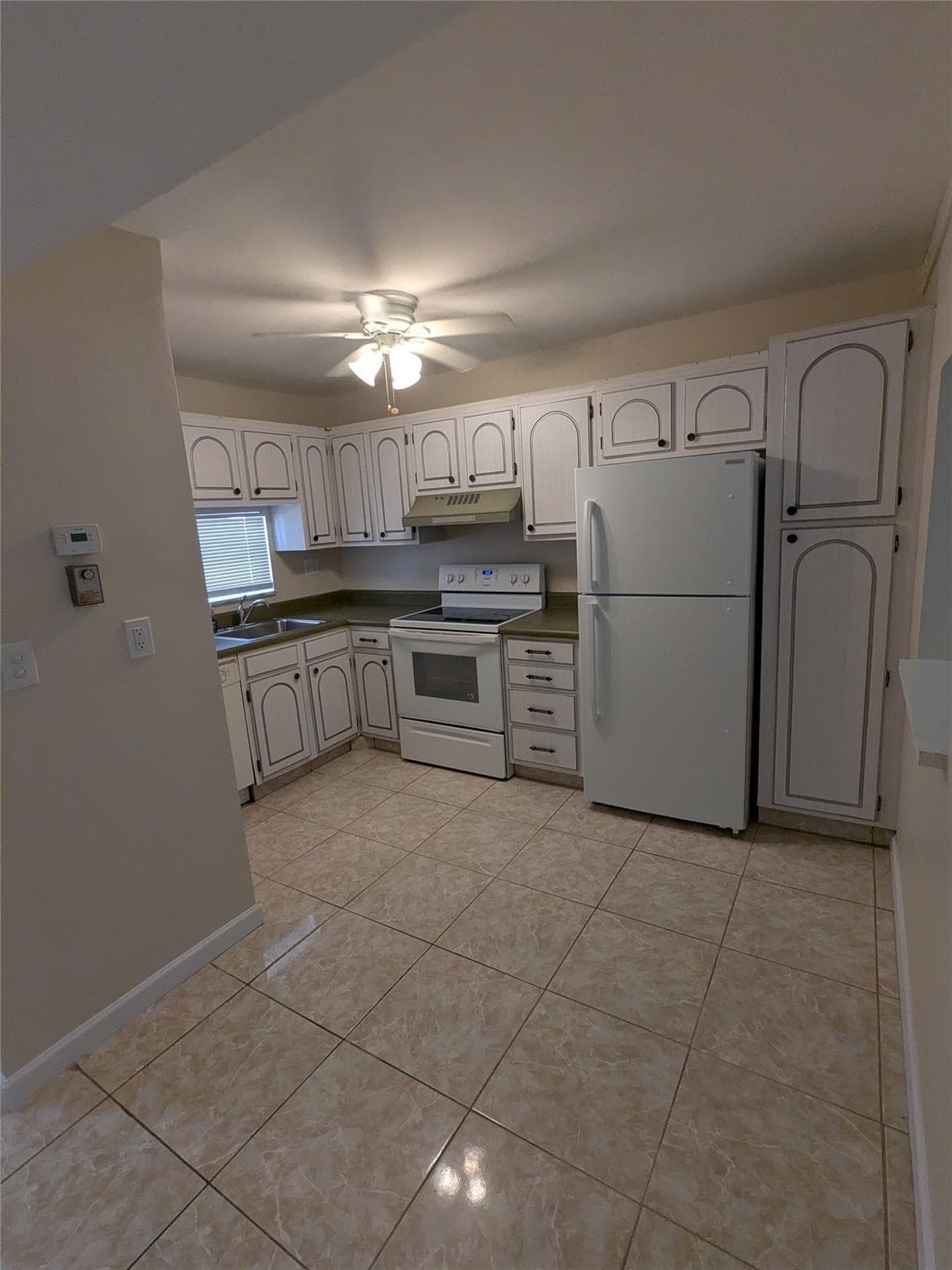 9800 Hollybrook Lake Drive 9-303, Pembroke Pines, FL 33025 — photo 2 of 20