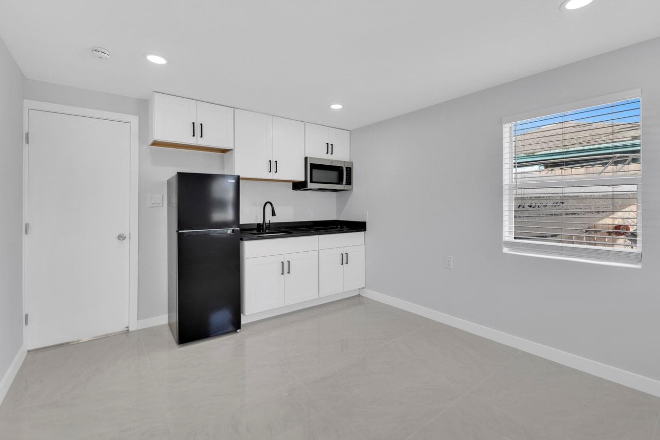 851 NW 4th Avenue, Pompano Beach, FL 33060 — photo 14 of 24