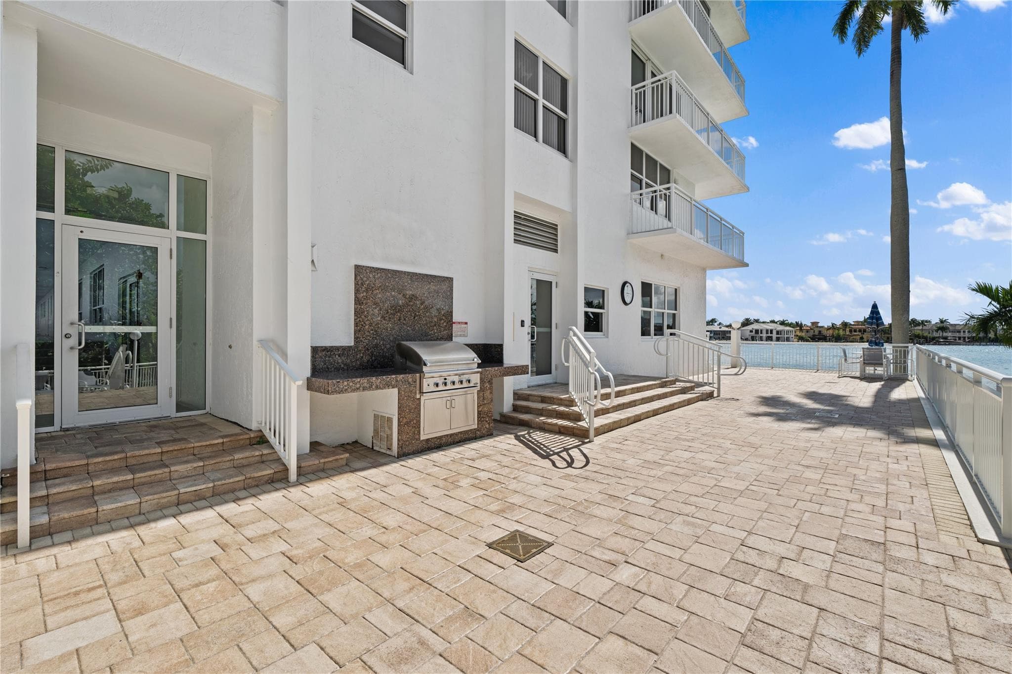 511 Bayshore Drive 501, Fort Lauderdale, FL 33304 — photo 30 of 43