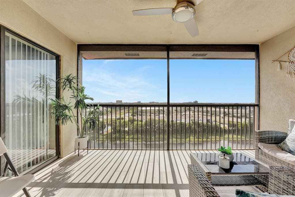 2200 S Cypress Bend Drive 905, Pompano Beach, FL 33069 — photo 10 of 25