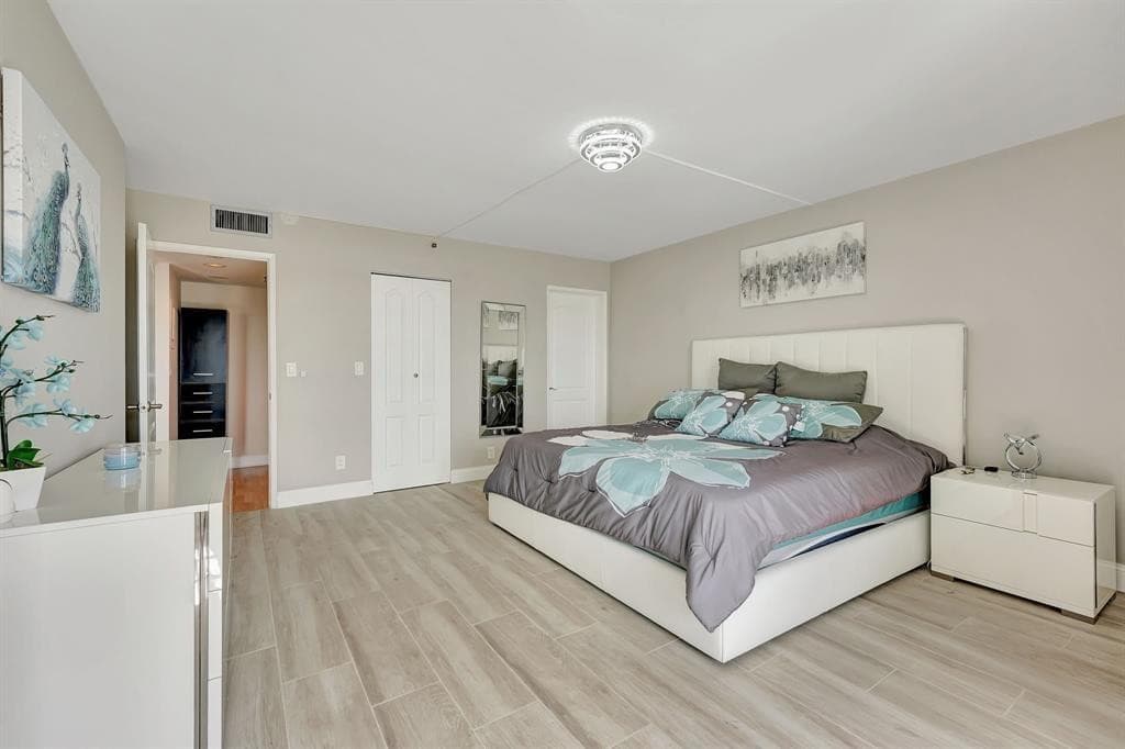 2200 S Cypress Bend Drive 905, Pompano Beach, FL 33069 — photo 13 of 25