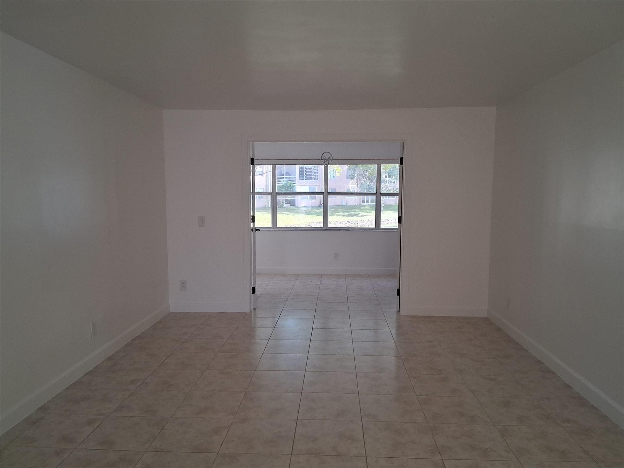 9800 Sunrise Lakes Boulevard 109, Sunrise, FL 33322 — photo 2 of 21
