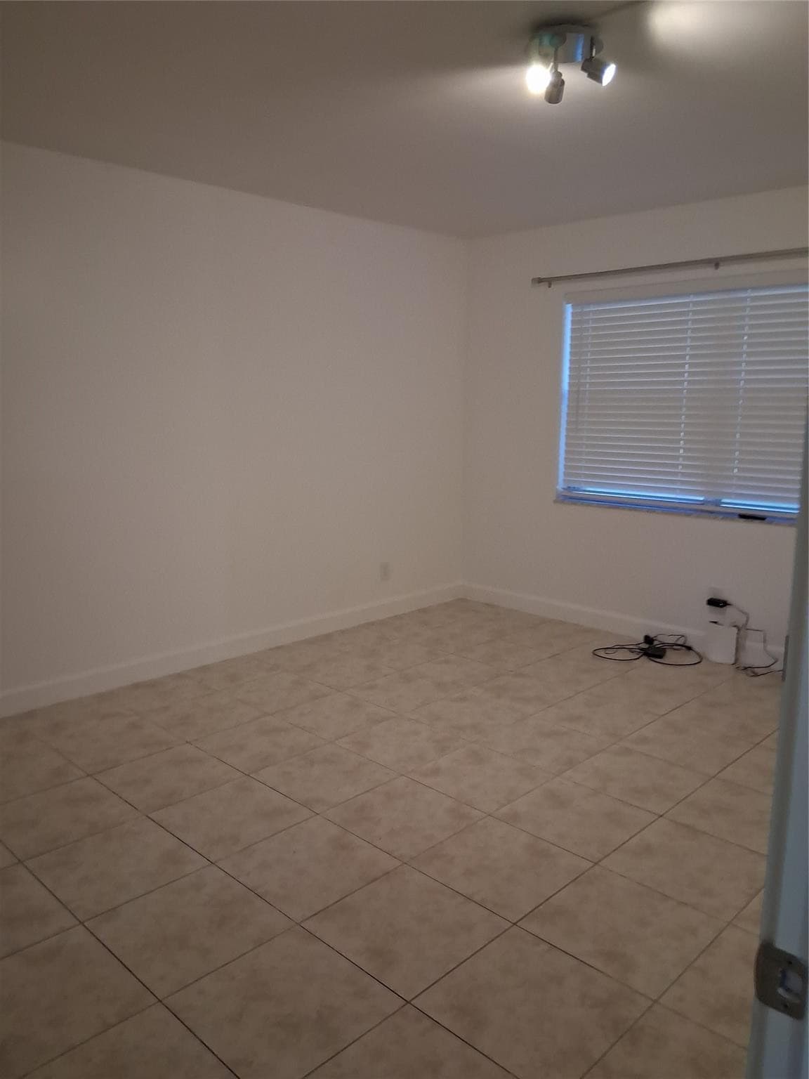 9800 Sunrise Lakes Boulevard 109, Sunrise, FL 33322 — photo 4 of 21