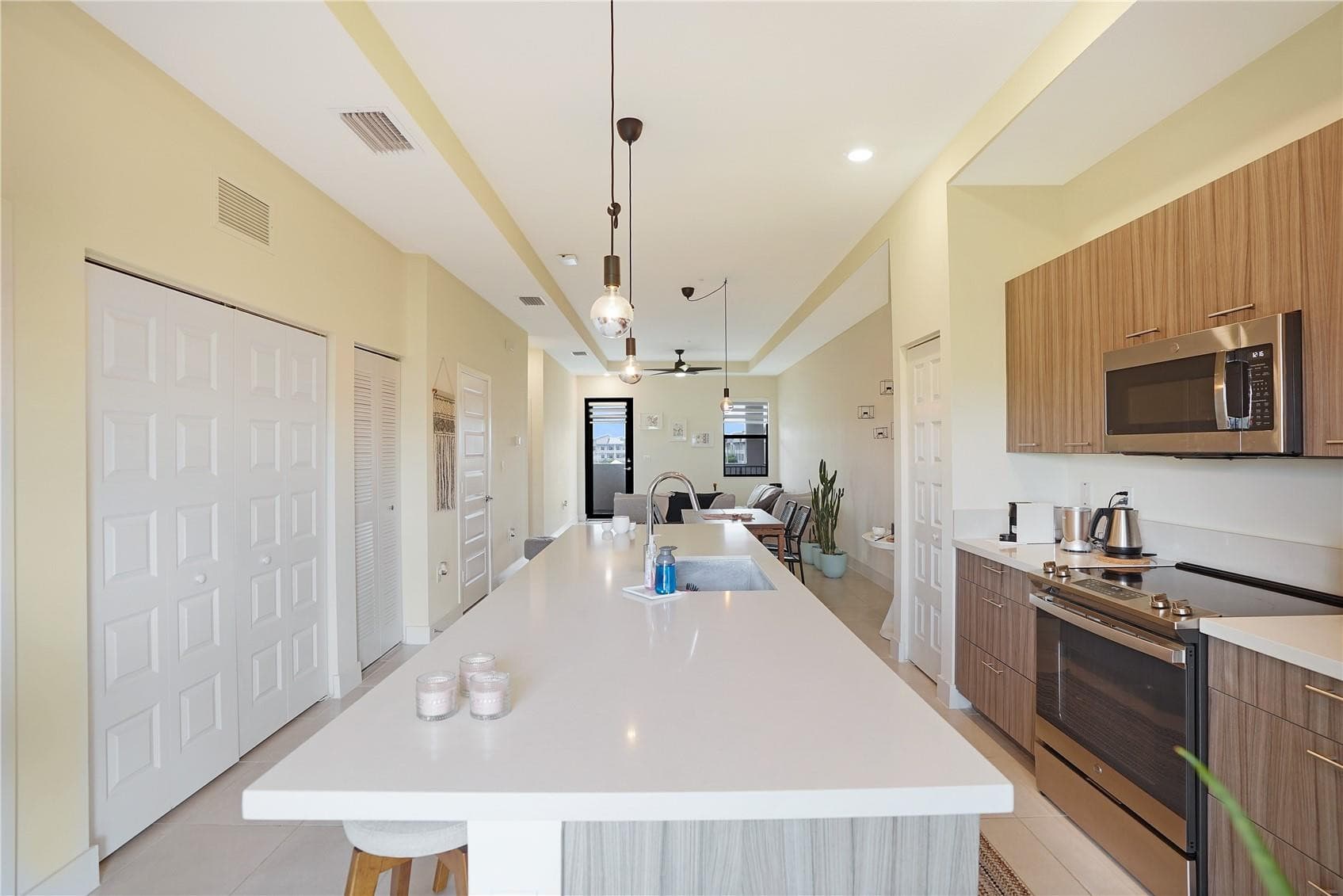 8195 NW 104th Avenue 32, Doral, FL 33178 — photo 5 of 8