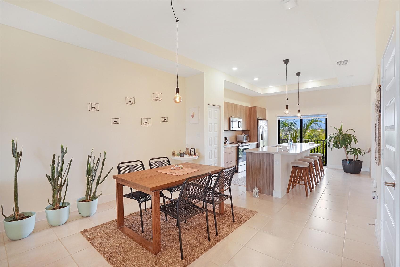 8195 NW 104th Avenue 32, Doral, FL 33178 — photo 7 of 8