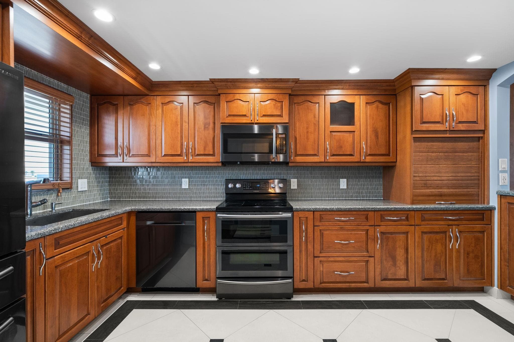 511 Bayshore Drive 904, Fort Lauderdale, FL 33304 — photo 8 of 62