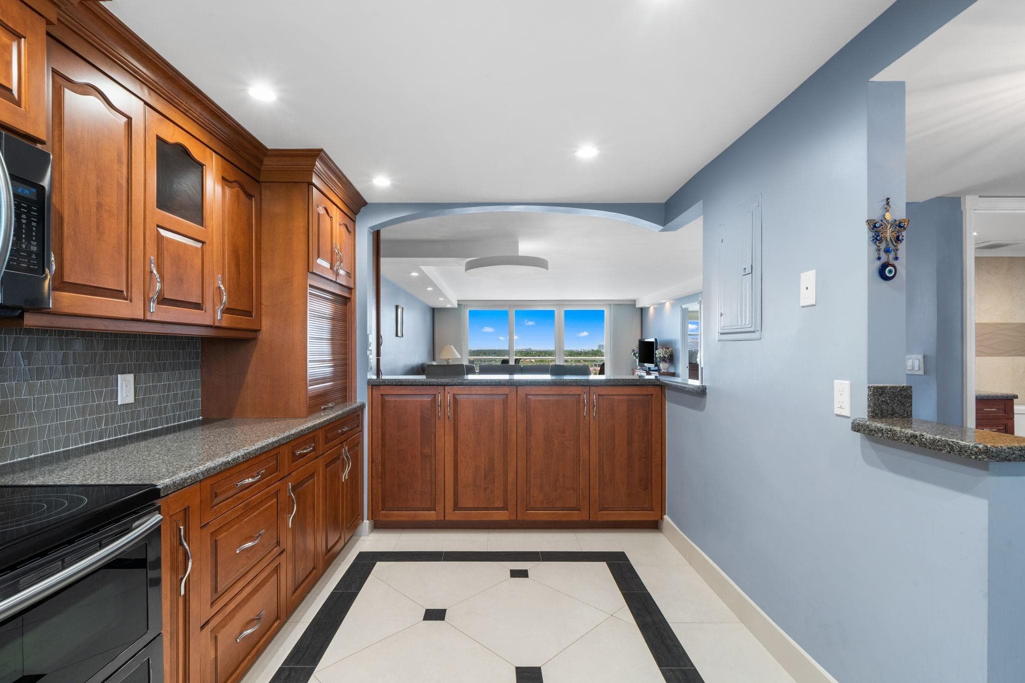 511 Bayshore Drive 904, Fort Lauderdale, FL 33304 — photo 10 of 62
