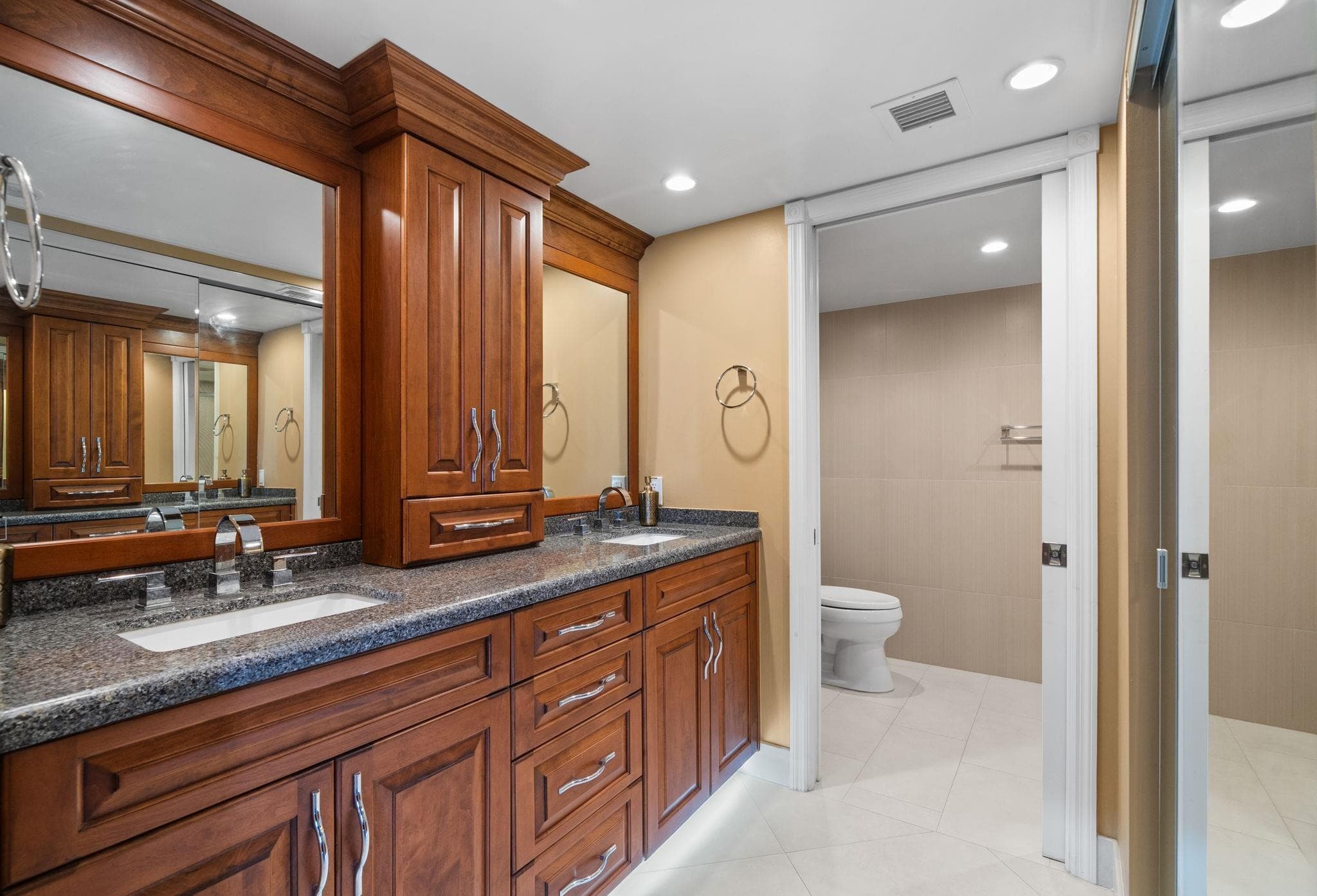 511 Bayshore Drive 904, Fort Lauderdale, FL 33304 — photo 14 of 62
