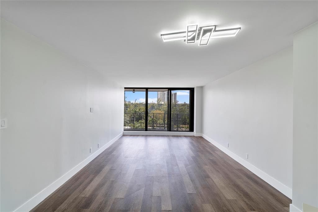 300 Three Islands Boulevard 306, Hallandale Beach, FL 33009 — photo 5 of 58