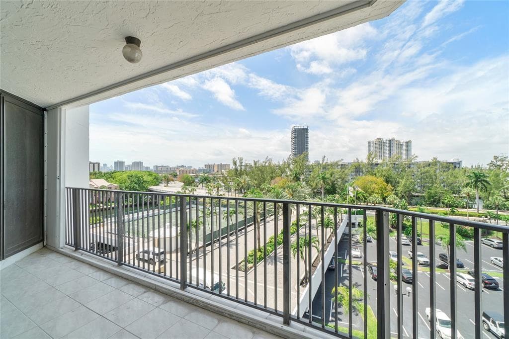 300 Three Islands Boulevard 306, Hallandale Beach, FL 33009 — photo 28 of 58