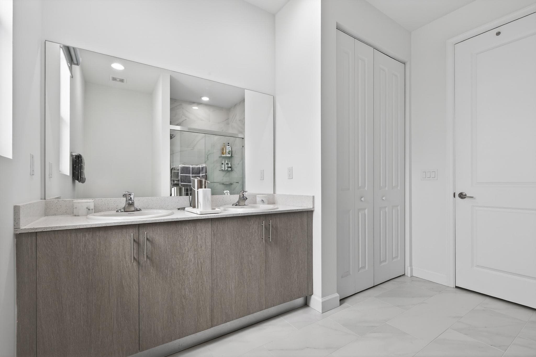 6317 Tenor Drive, West Palm Beach, FL 33413 — photo 31 of 40