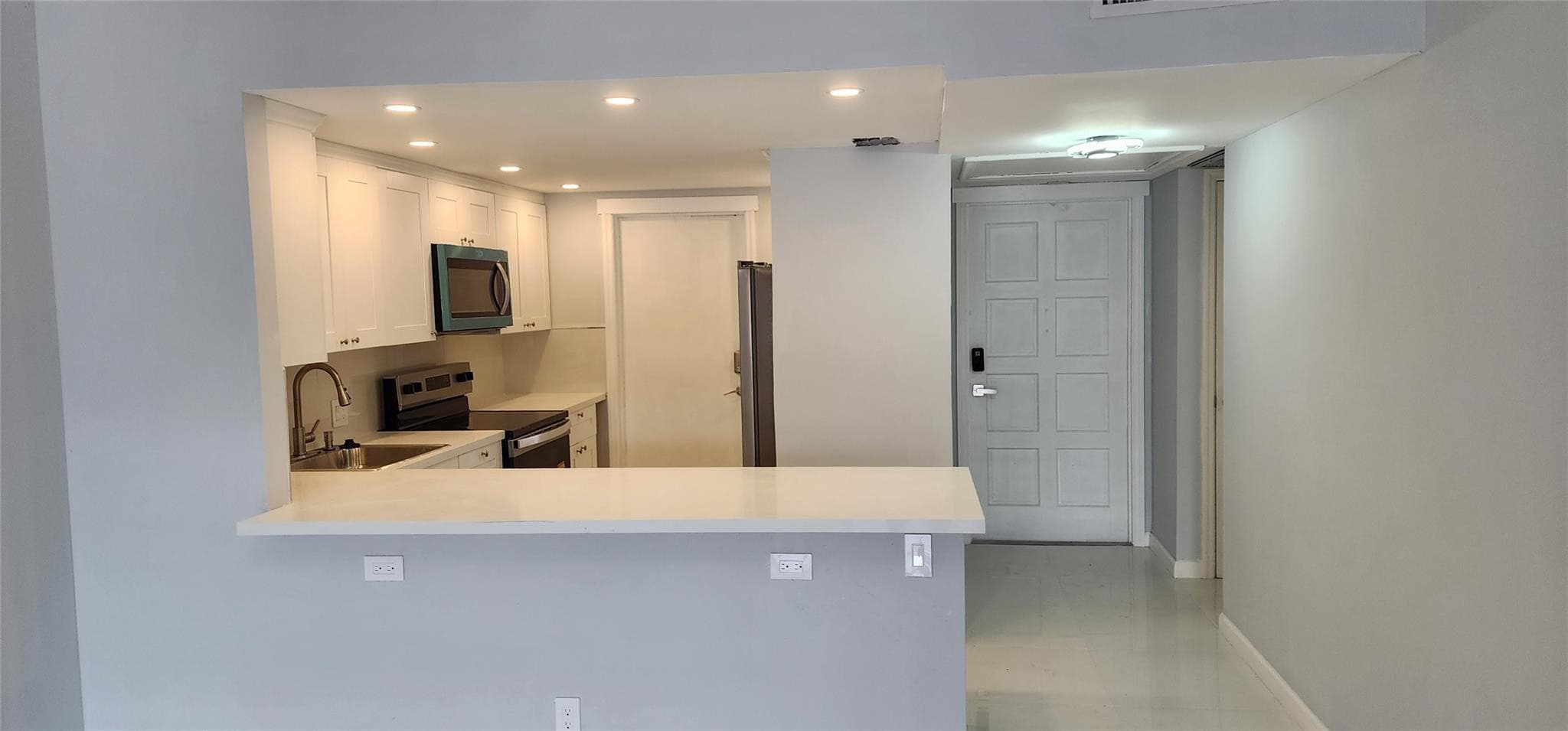 2801 N Palm Aire Drive 205, Pompano Beach, FL 33069 — photo 11 of 46