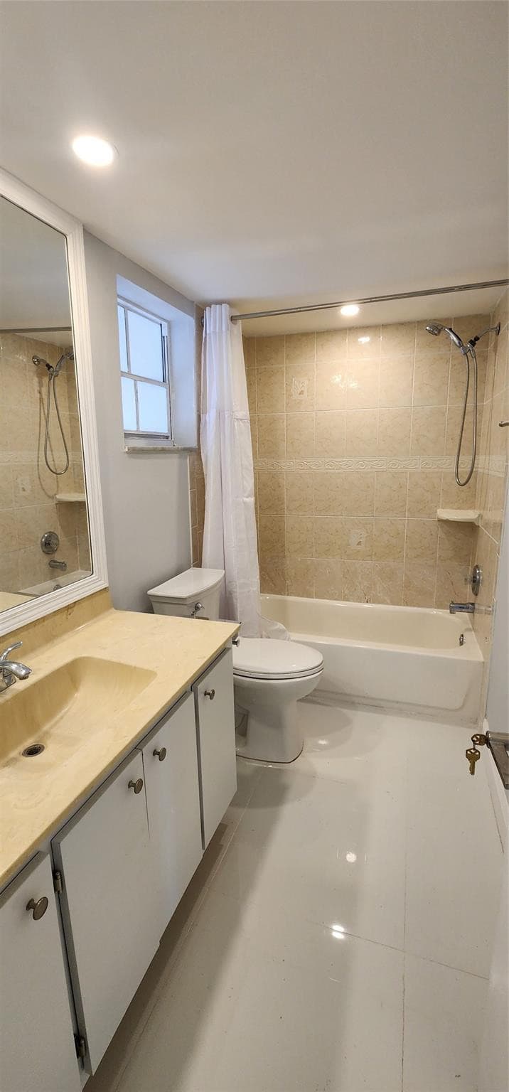 2801 N Palm Aire Drive 205, Pompano Beach, FL 33069 — photo 17 of 46