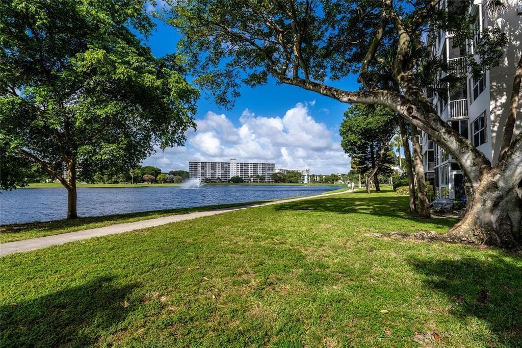 2801 N Palm Aire Drive 205, Pompano Beach, FL 33069 — photo 40 of 46