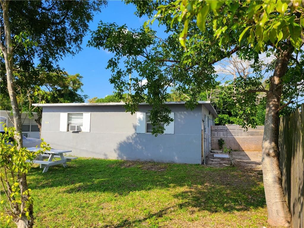 1707 NW 7th Street A, Fort Lauderdale, FL 33311 — photo 1 of 6