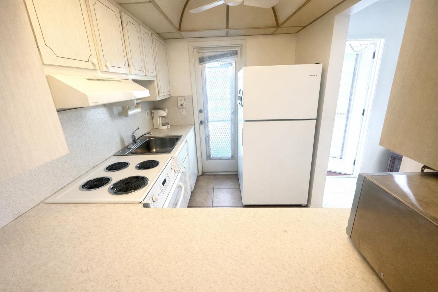 2050 NE 39th Street 209w, Lighthouse Point, FL 33064 — photo 8 of 20