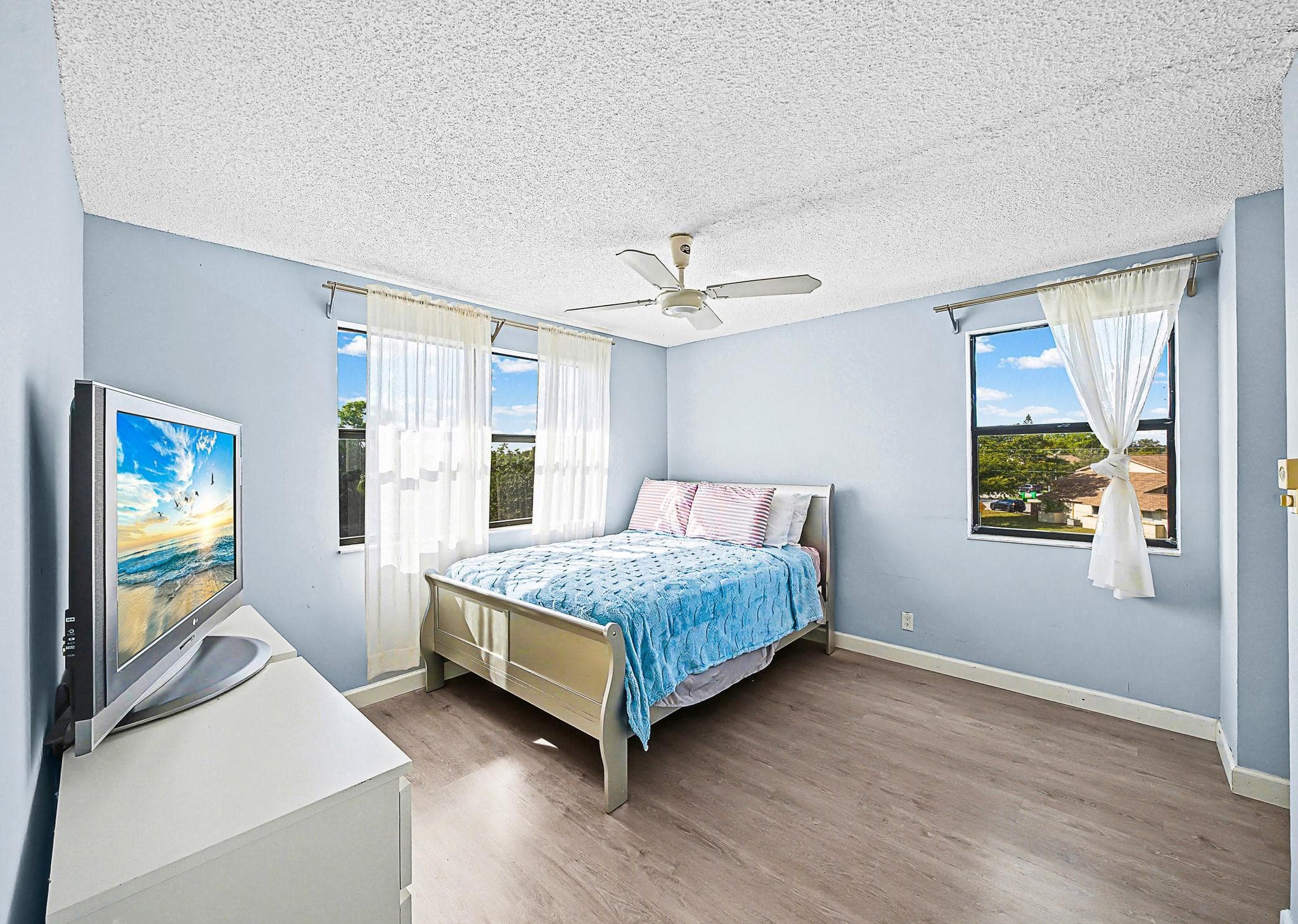 10466 Sunrise Lakes Boulevard 312, Sunrise, FL 33322 — photo 20 of 57