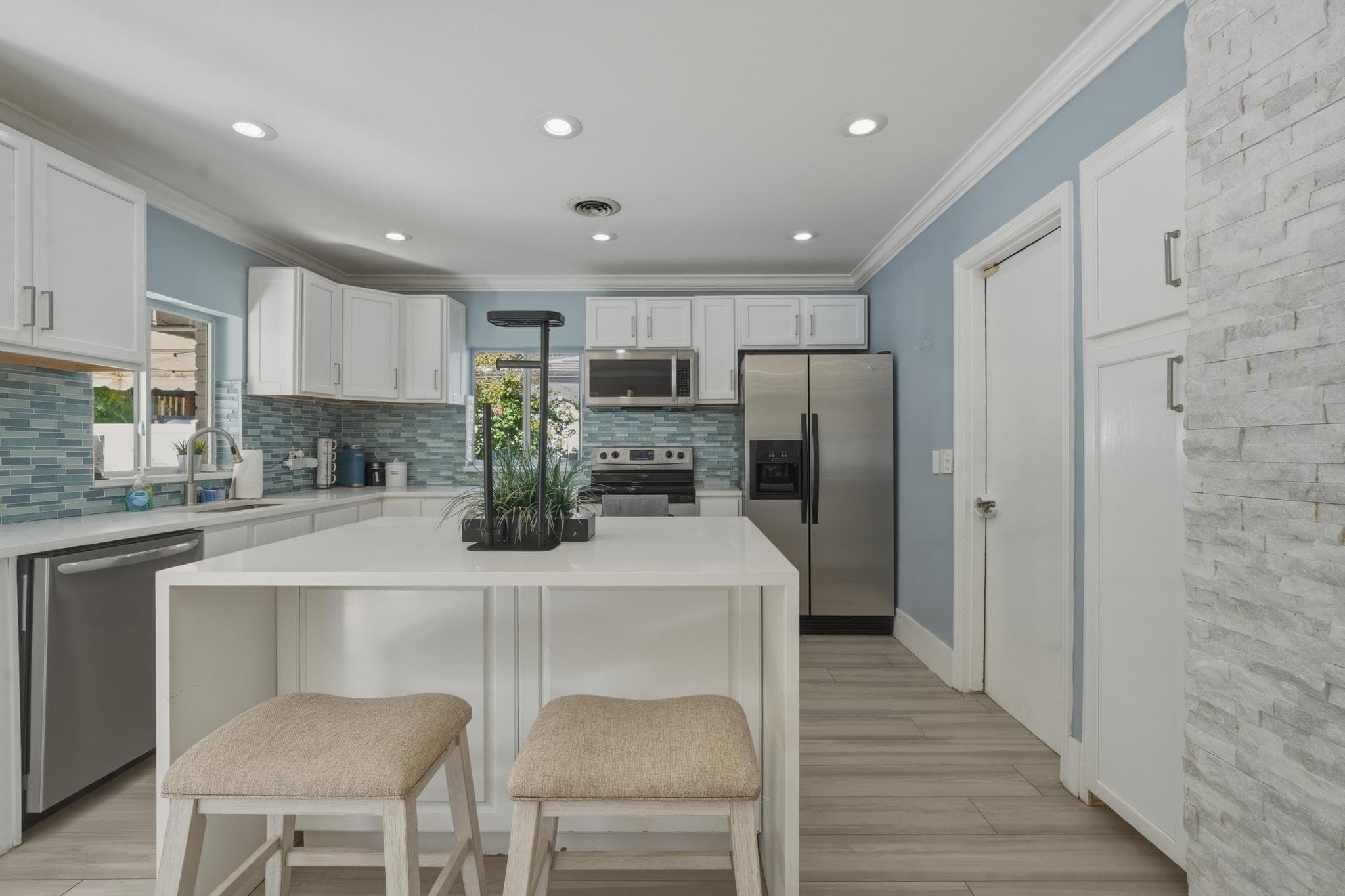 3036 NE 19 Street, Fort Lauderdale, FL 33305 — photo 18 of 40