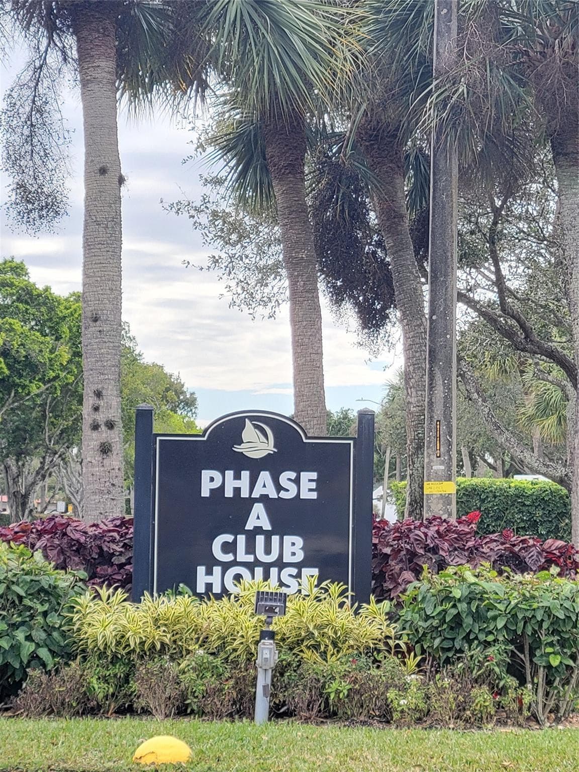 497 Lake Dora Drive 497, West Palm Beach, FL 33411 — photo 16 of 30