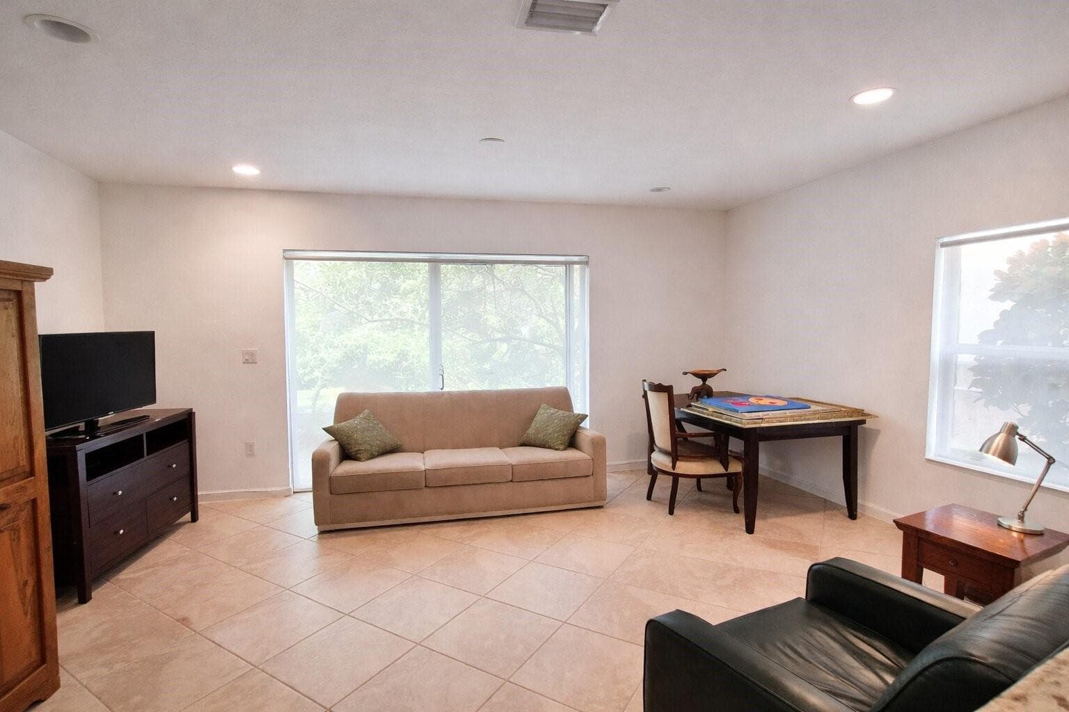 2521 NW 31st Court 2521, Oakland Park, FL 33309 — photo 4 of 5