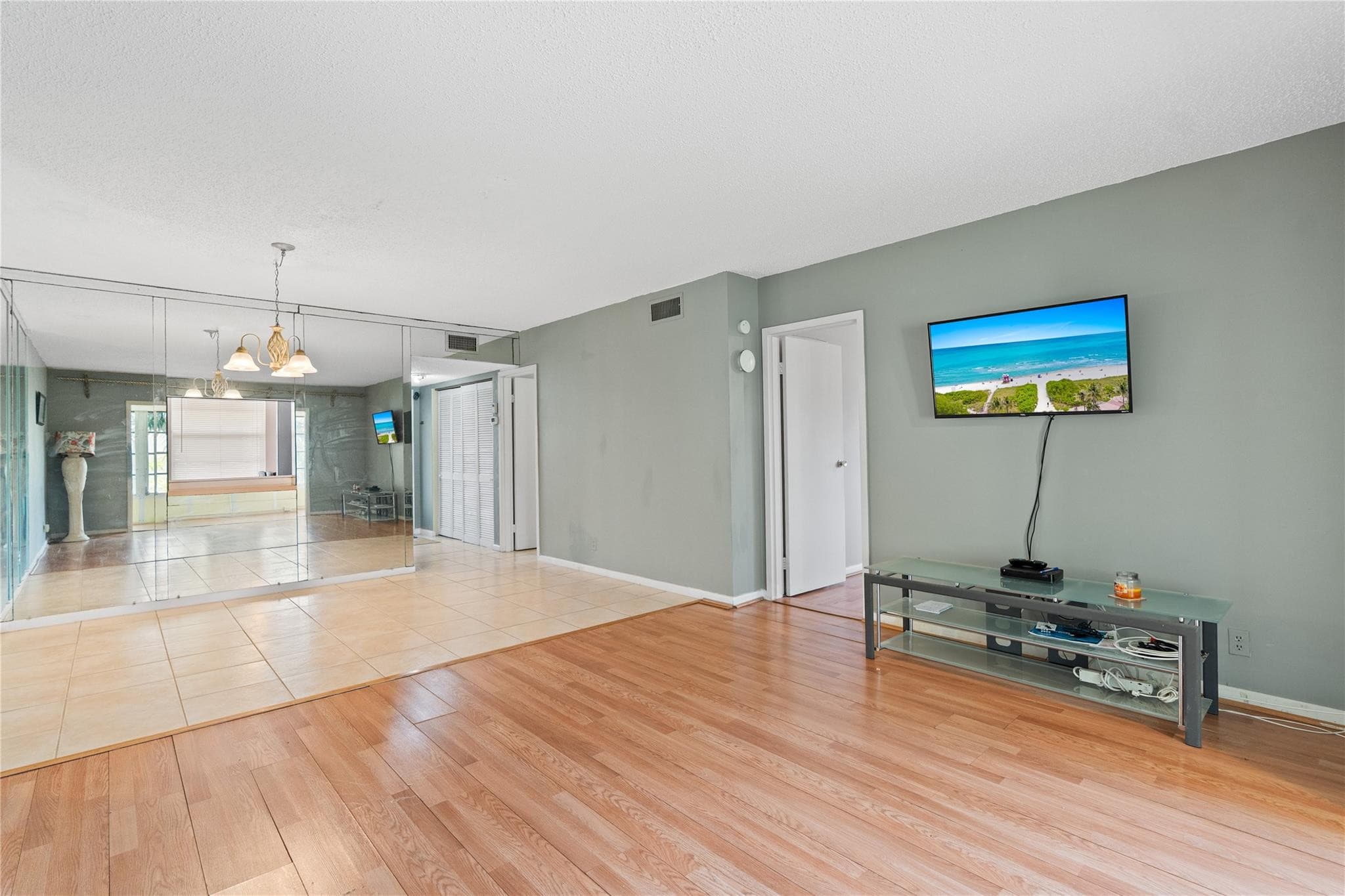 1 Abbey Lane 201, Delray Beach, FL 33446 — photo 10 of 42