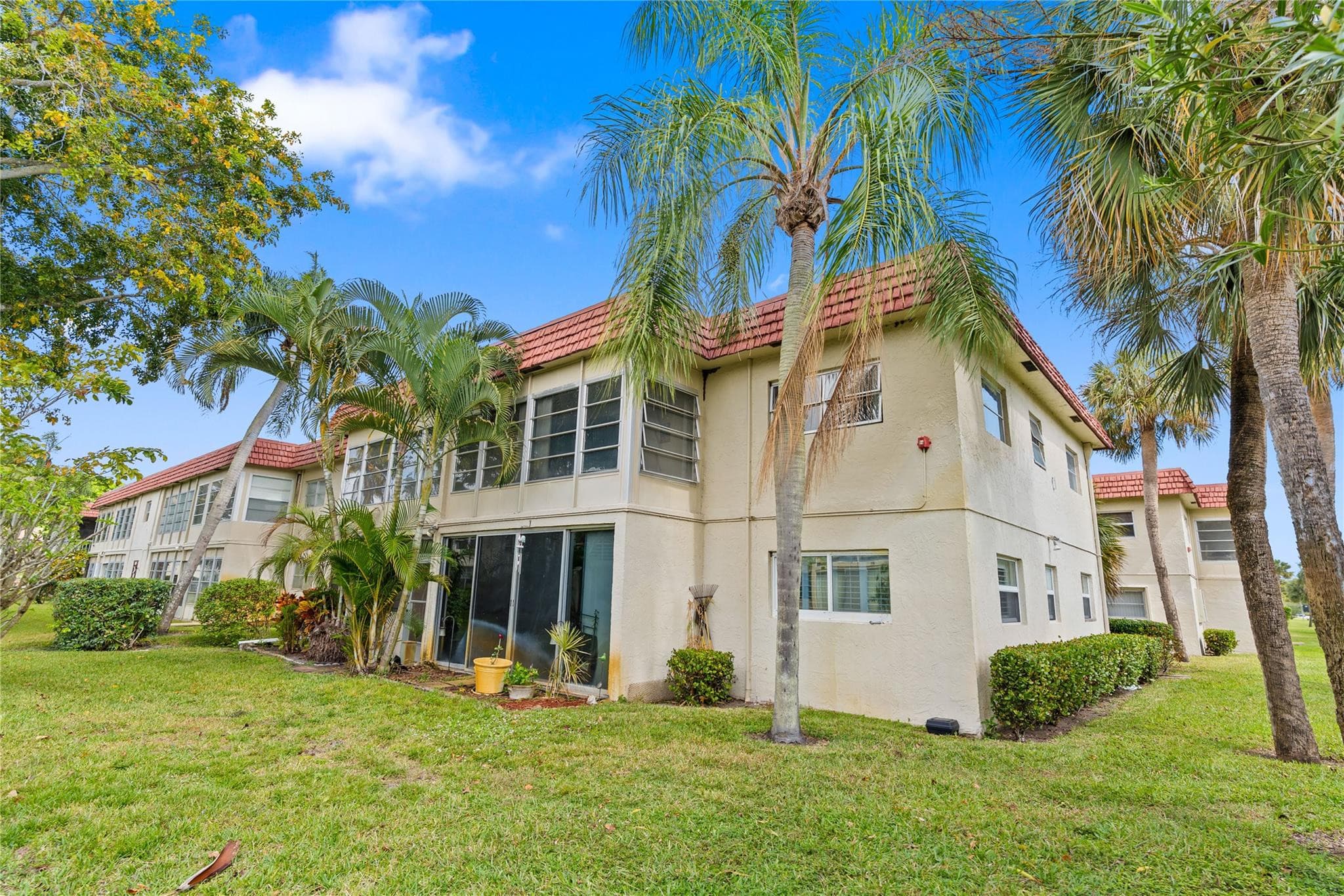 1 Abbey Lane 201, Delray Beach, FL 33446 — photo 30 of 42