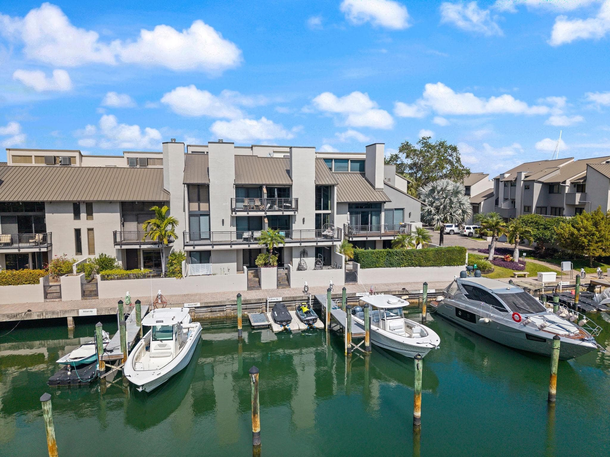 16 Portside Drive 16c, Fort Lauderdale, FL 33316 — photo 3 of 76