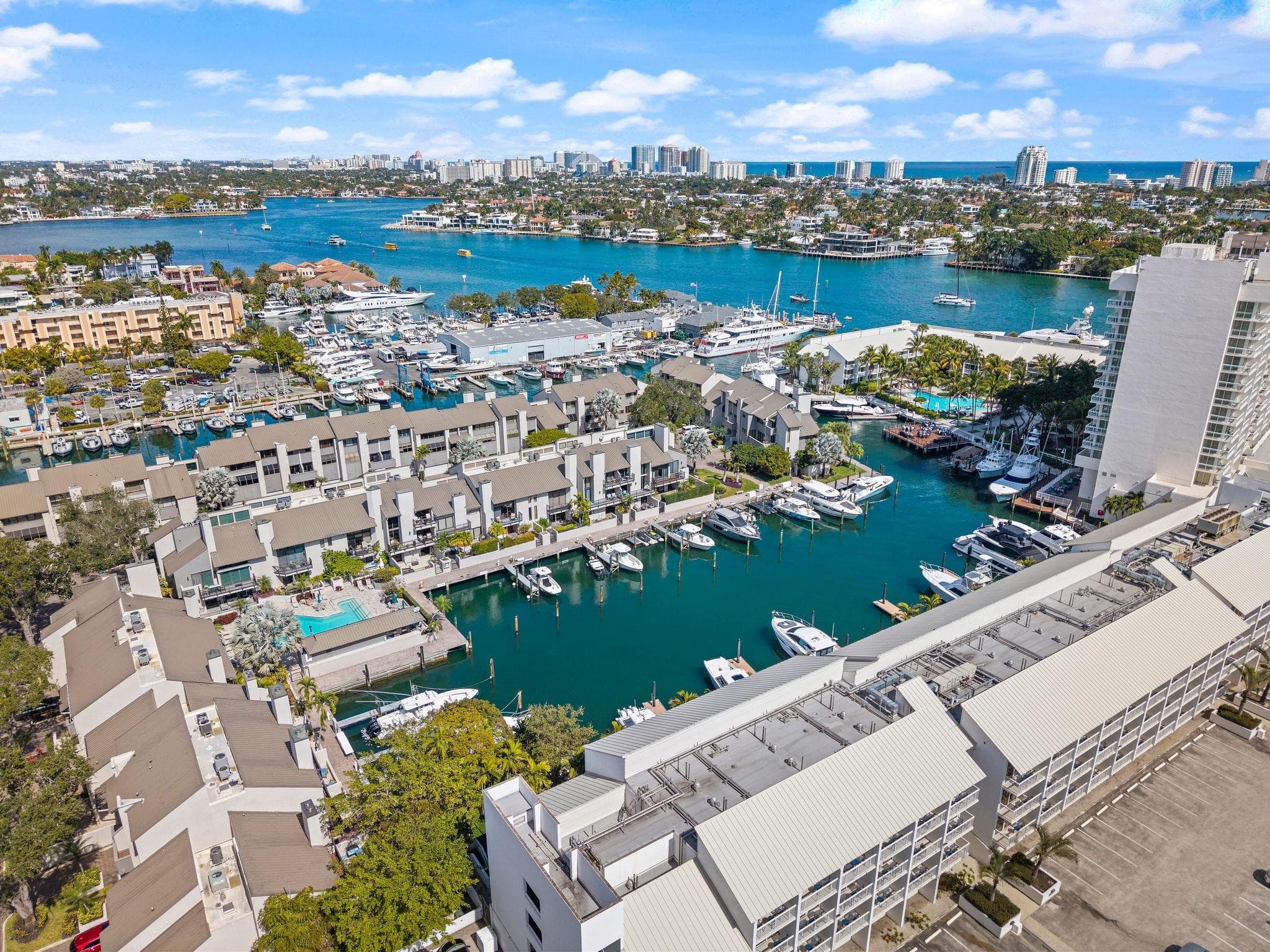 16 Portside Drive 16c, Fort Lauderdale, FL 33316 — photo 11 of 76