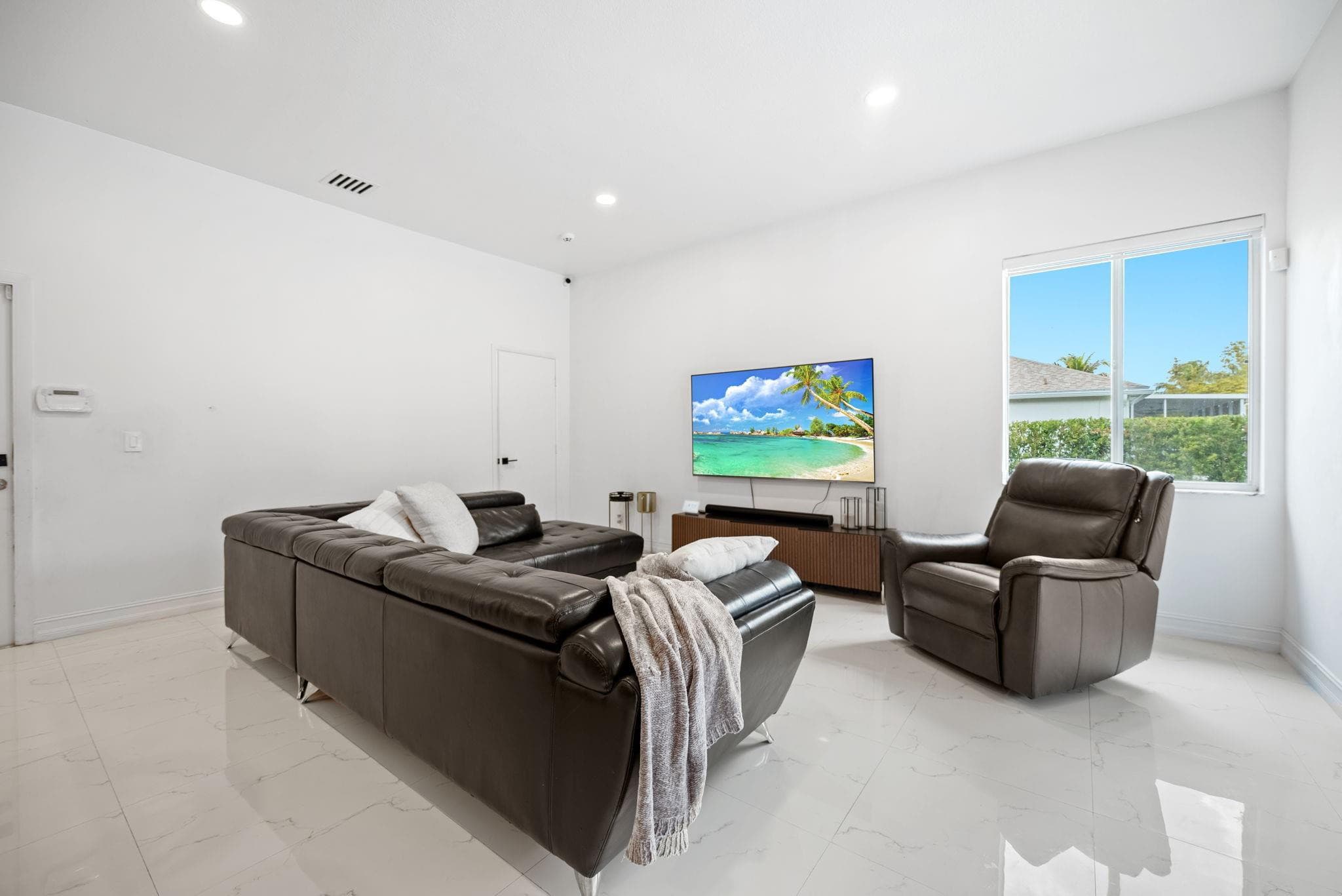 5320 SW 199th Avenue, Pembroke Pines, FL 33332 — photo 13 of 26
