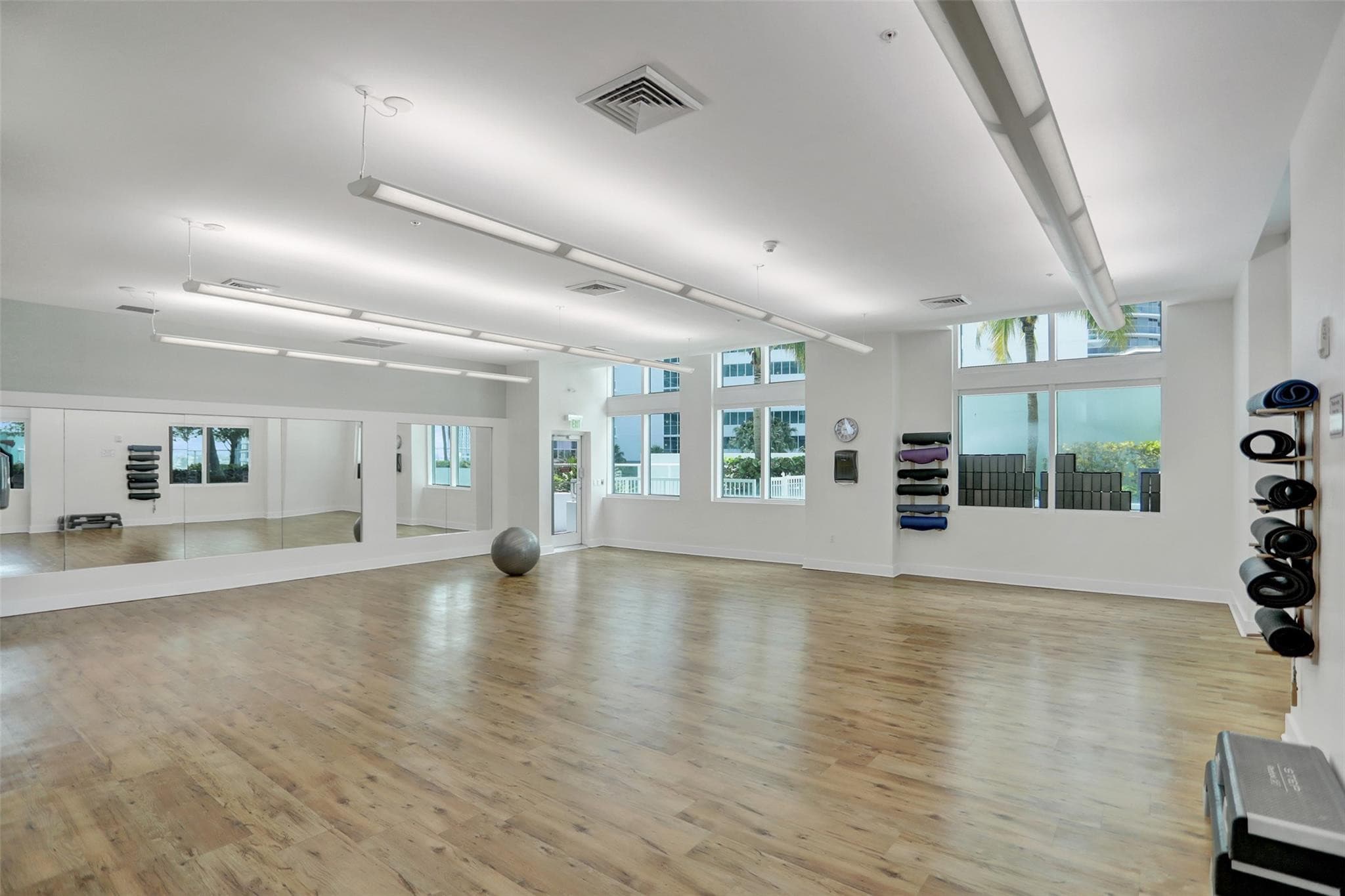 1900 N Bayshore Drive 715, Miami, FL 33132 — photo 31 of 54
