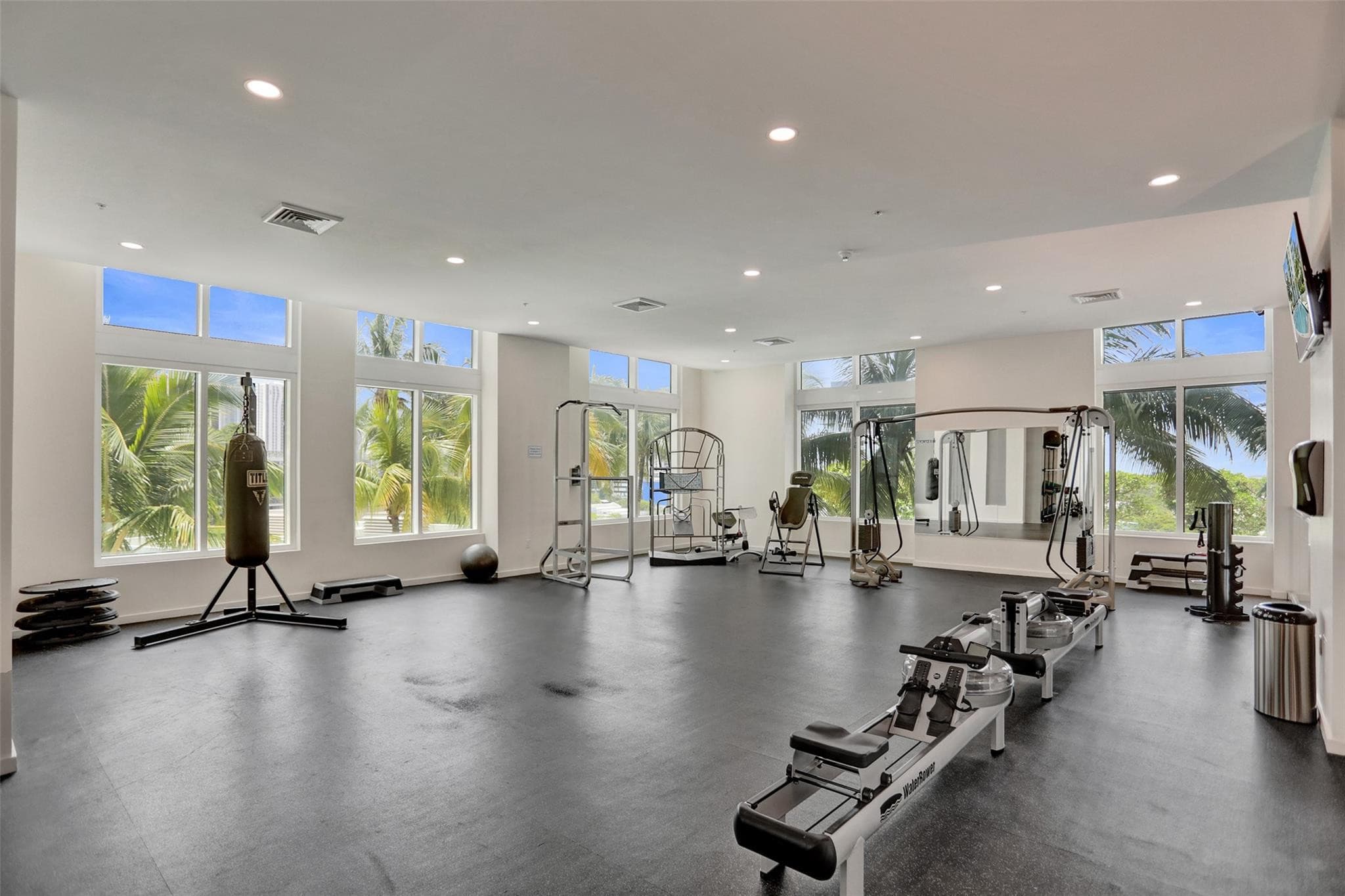 1900 N Bayshore Drive 715, Miami, FL 33132 — photo 33 of 54