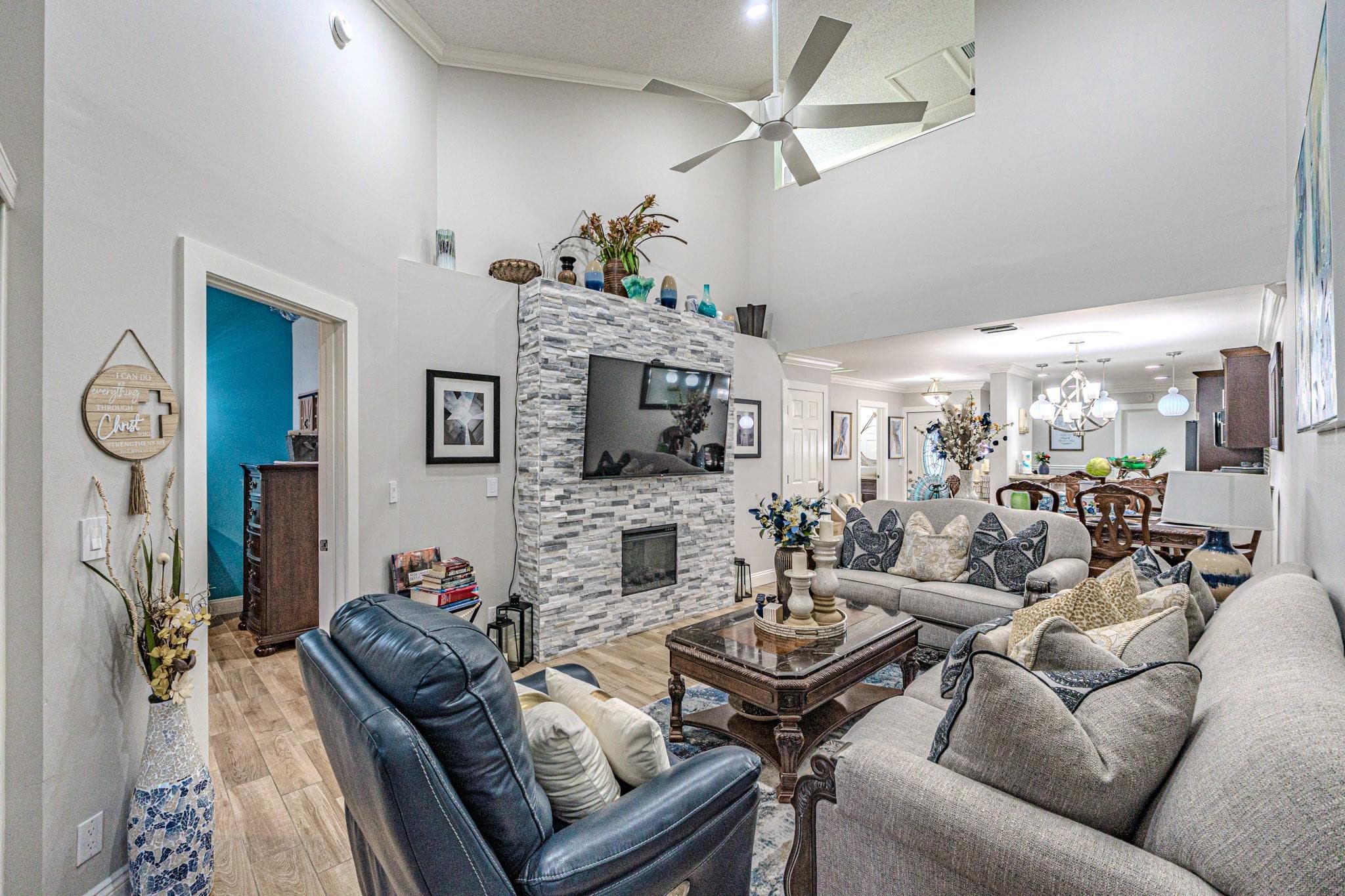 405 Maplewood Drive 405, Greenacres, FL 33415 — photo 14 of 30