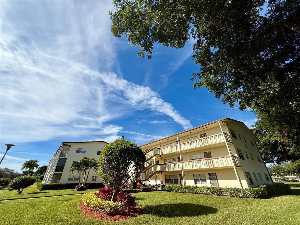 84 Mansfield B 84, Boca Raton, FL 33434 — photo 28 of 29
