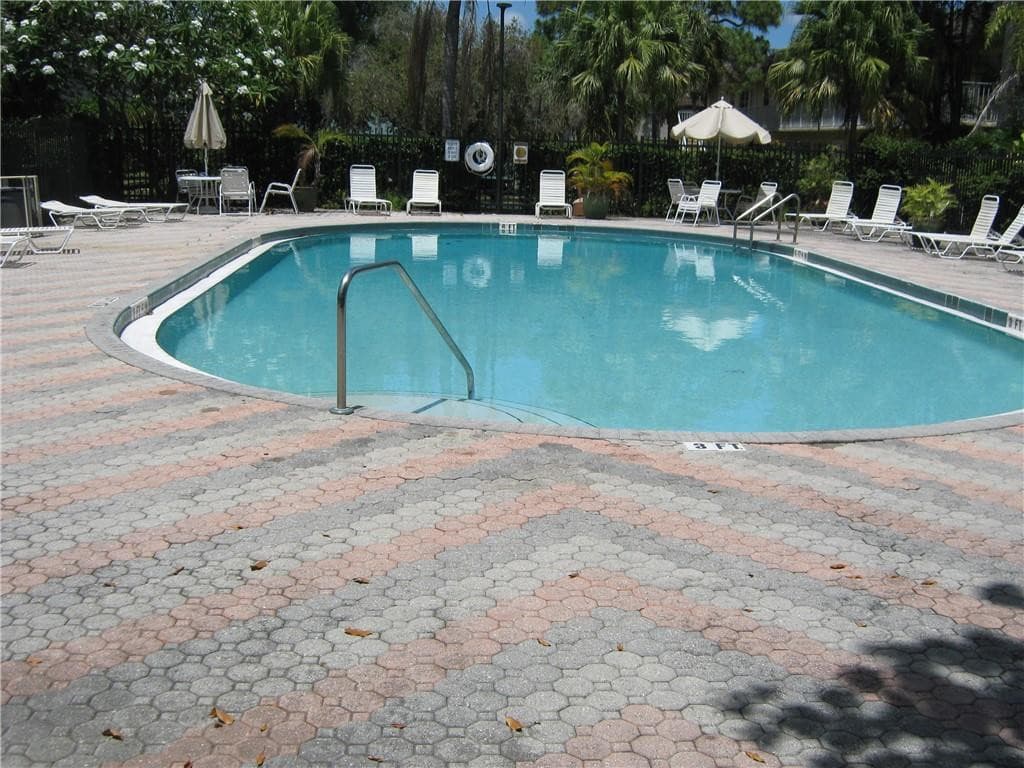 5162 NE 6th Avenue 317, Oakland Park, FL 33334 — photo 19 of 34