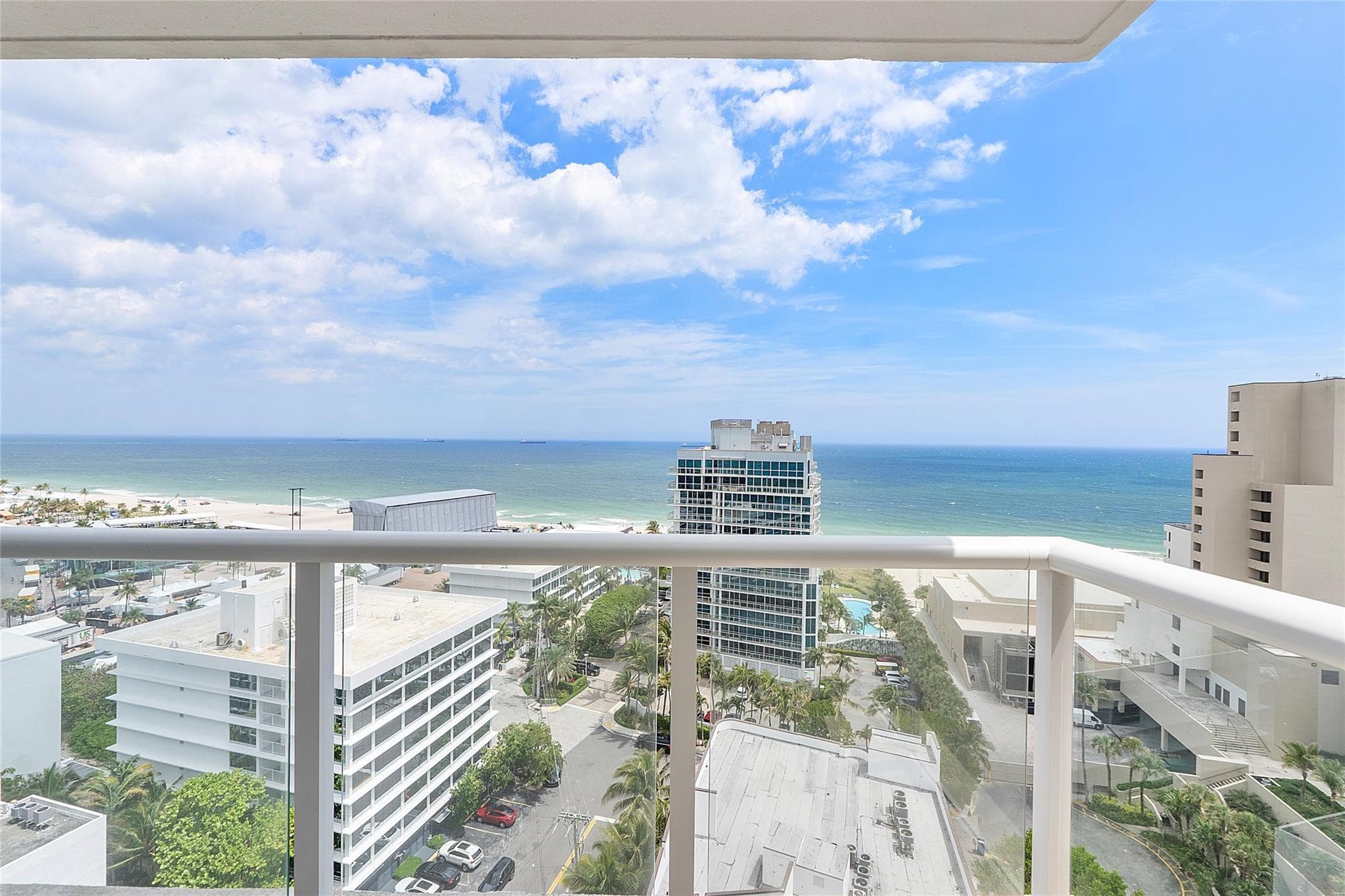 3000 Holiday Drive 1801, Fort Lauderdale, FL 33316 — photo 7 of 39