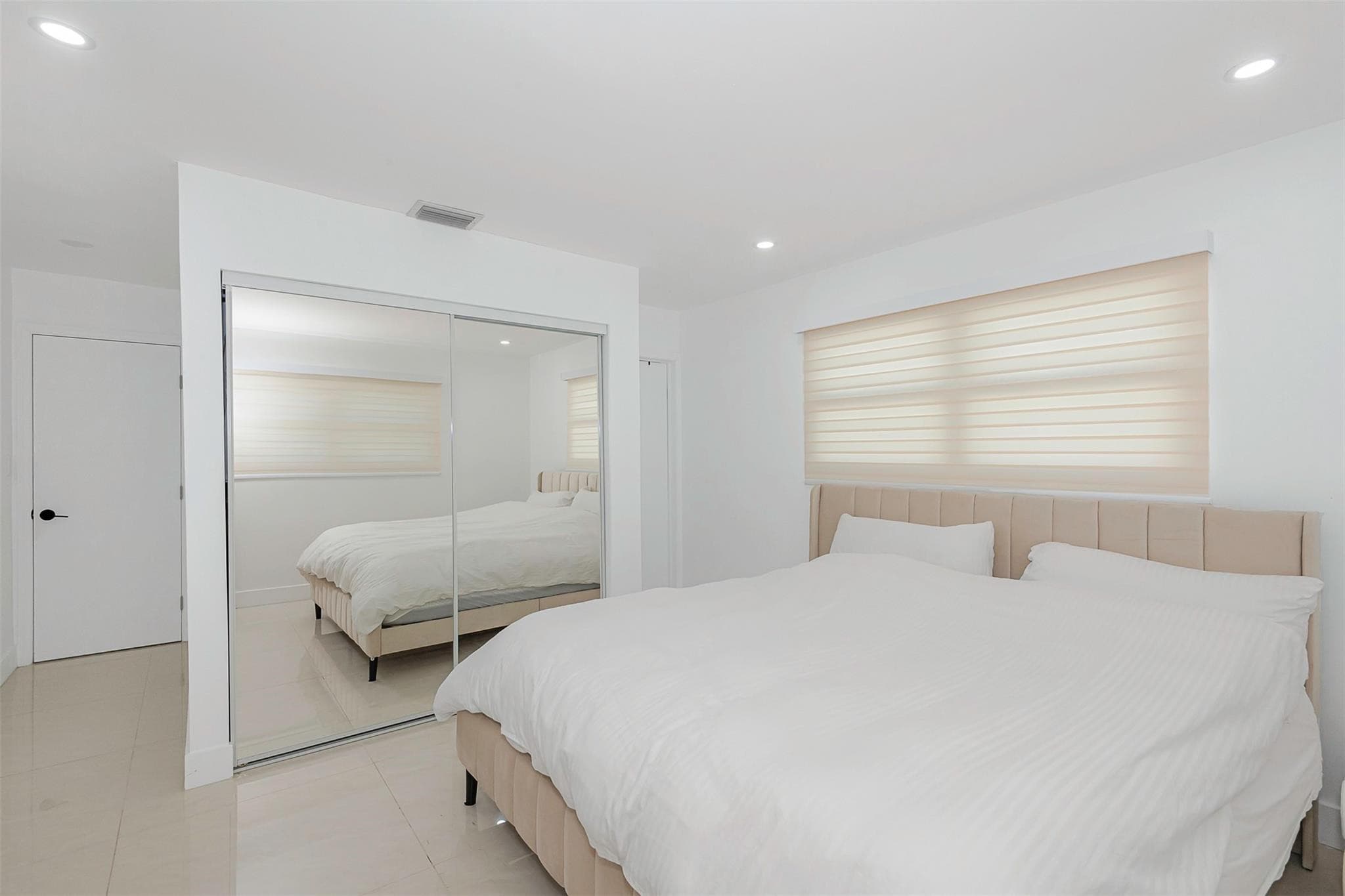 825 Argonaut Isle, Dania Beach, FL 33004 — photo 17 of 29