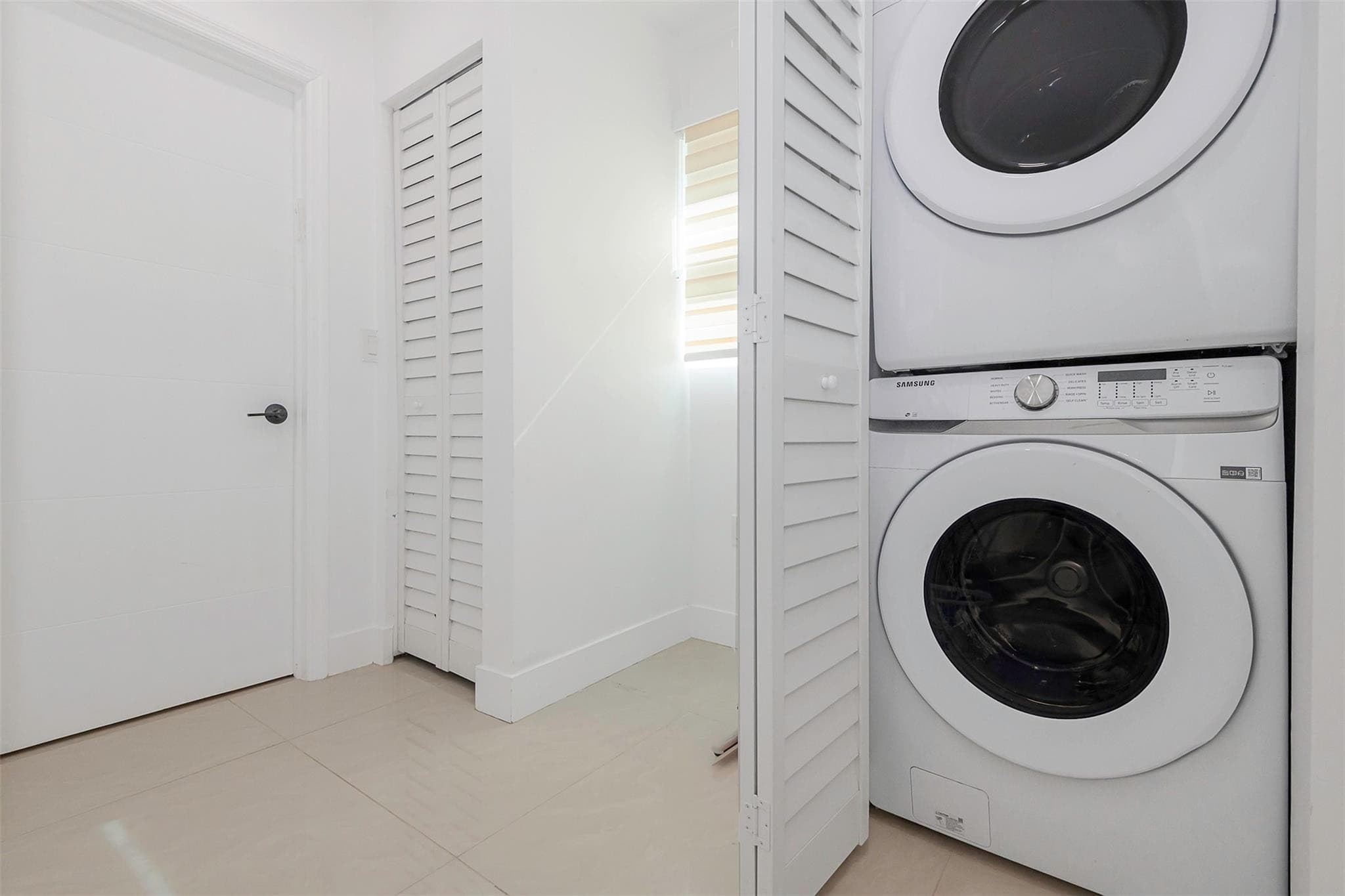 825 Argonaut Isle, Dania Beach, FL 33004 — photo 25 of 29