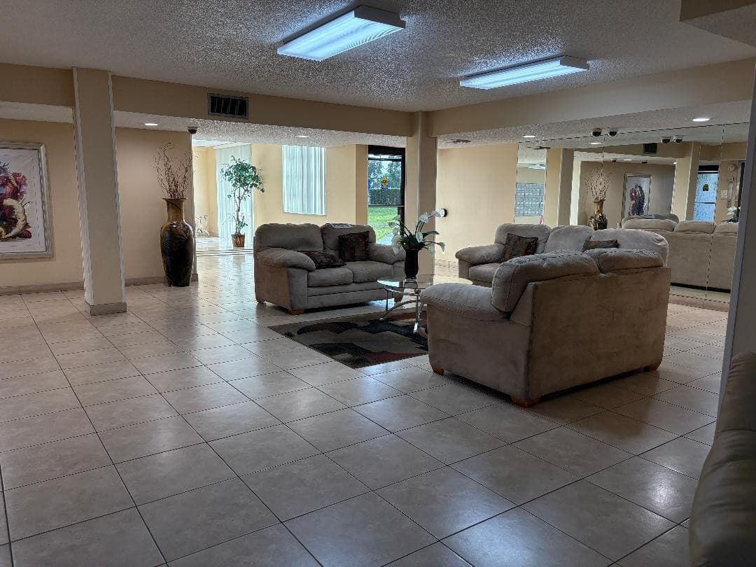 8900 Washington Boulevard 409, Pembroke Pines, FL 33025 — photo 20 of 25