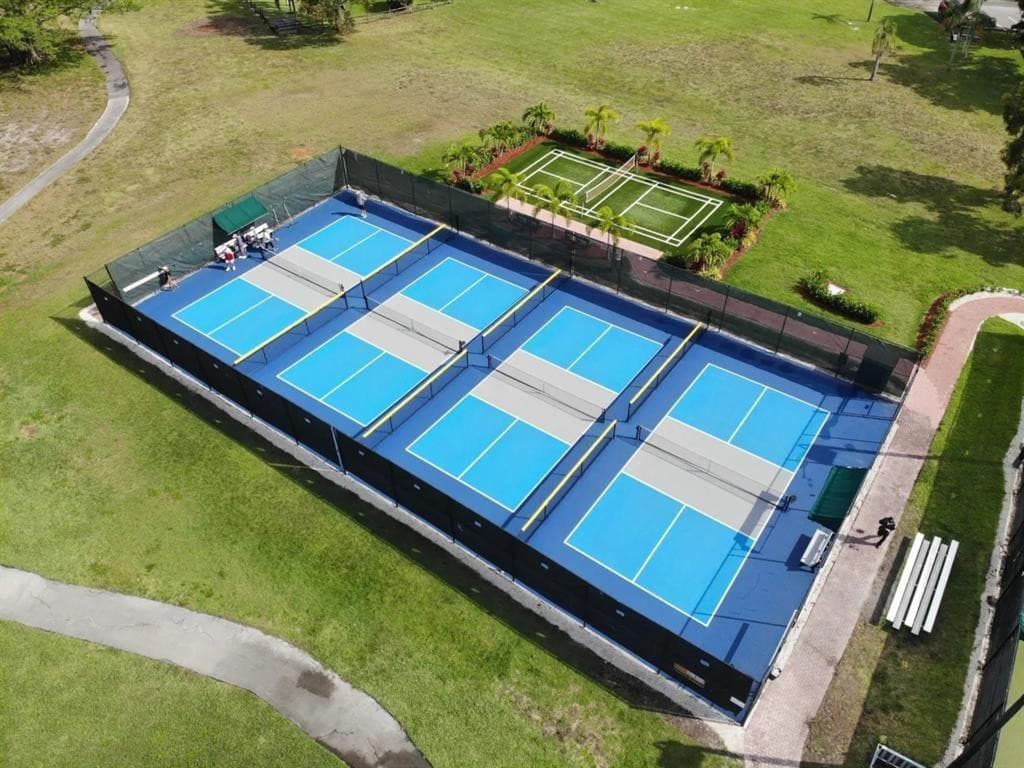 24 Keswick B 24, Deerfield Beach, FL 33442 — photo 14 of 22