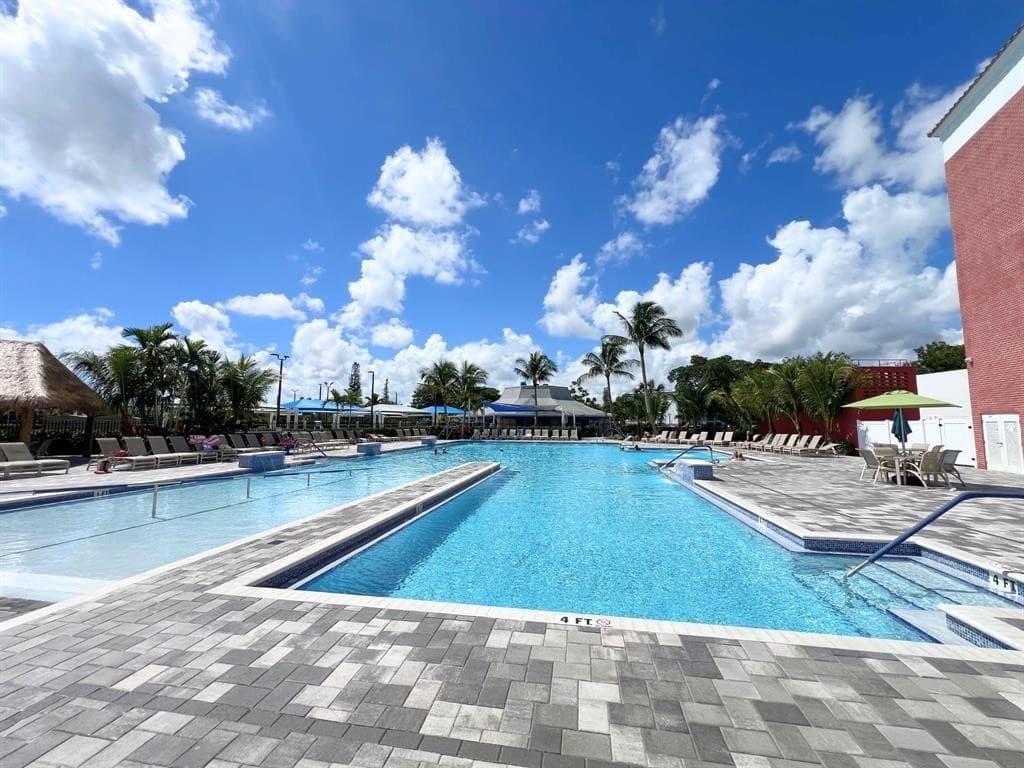 24 Keswick B 24, Deerfield Beach, FL 33442 — photo 19 of 22